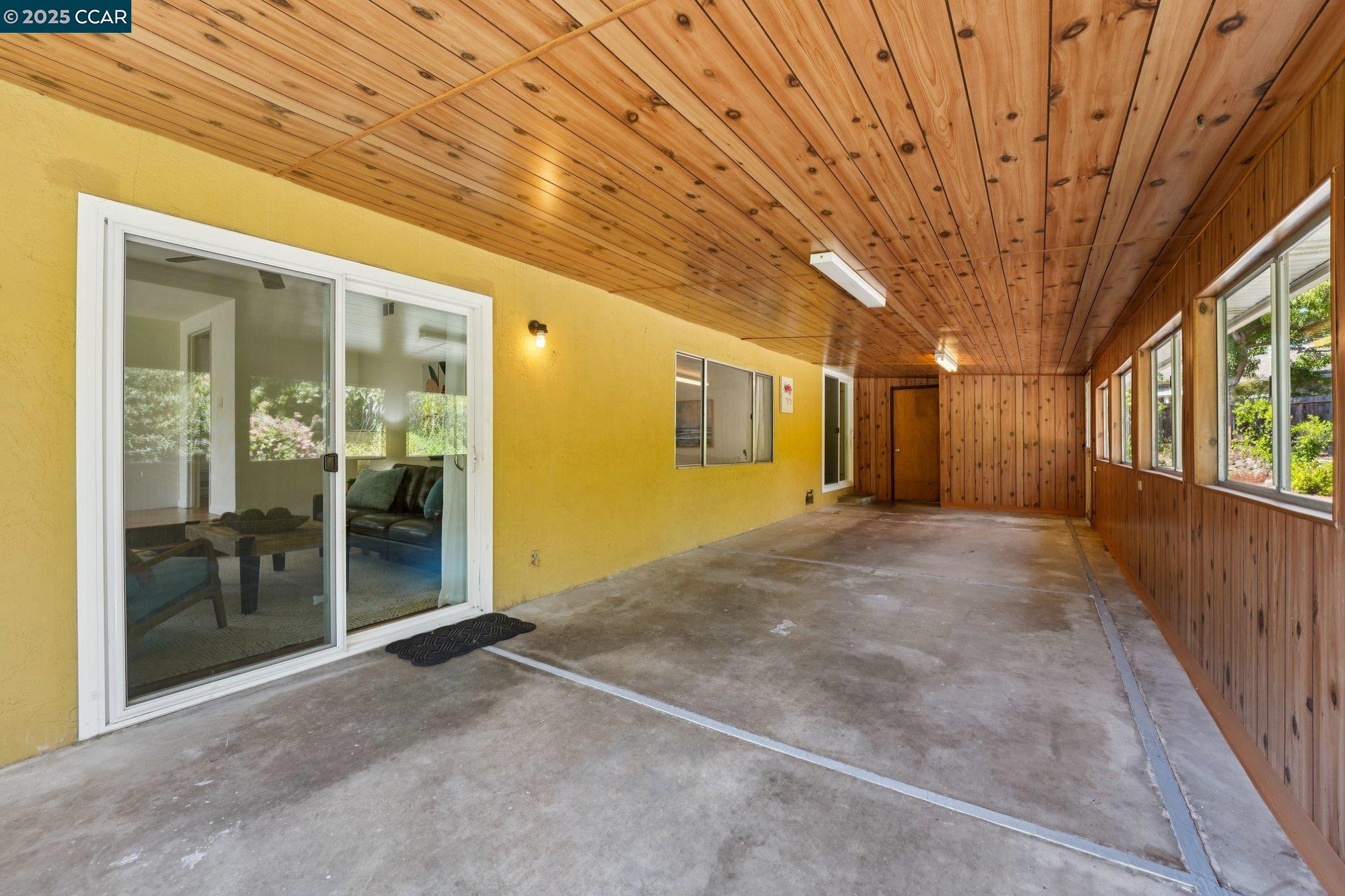 Detail Gallery Image 38 of 55 For 2128 Trinity Ct, Martinez,  CA 94553 - 3 Beds | 2 Baths
