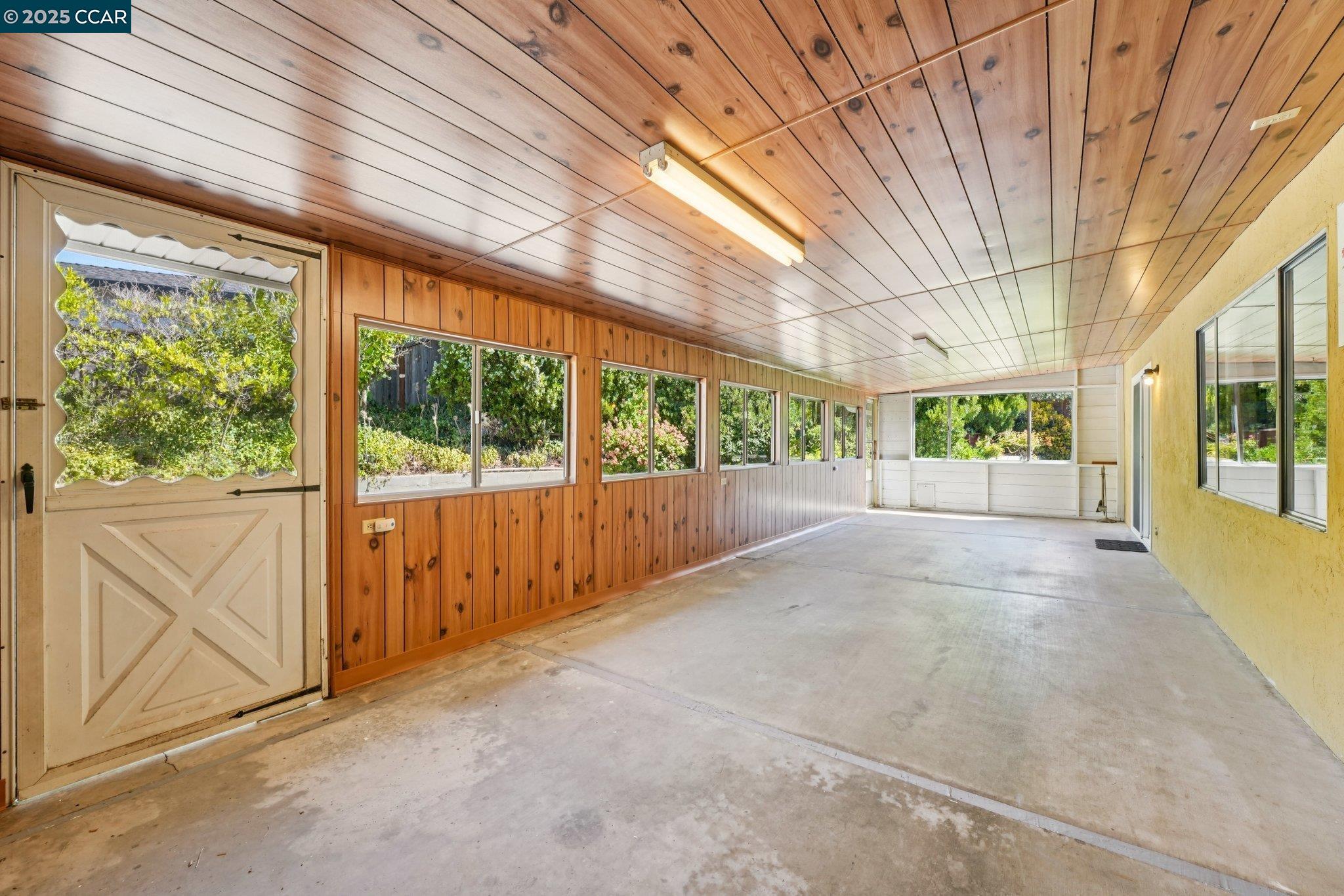 Detail Gallery Image 39 of 55 For 2128 Trinity Ct, Martinez,  CA 94553 - 3 Beds | 2 Baths