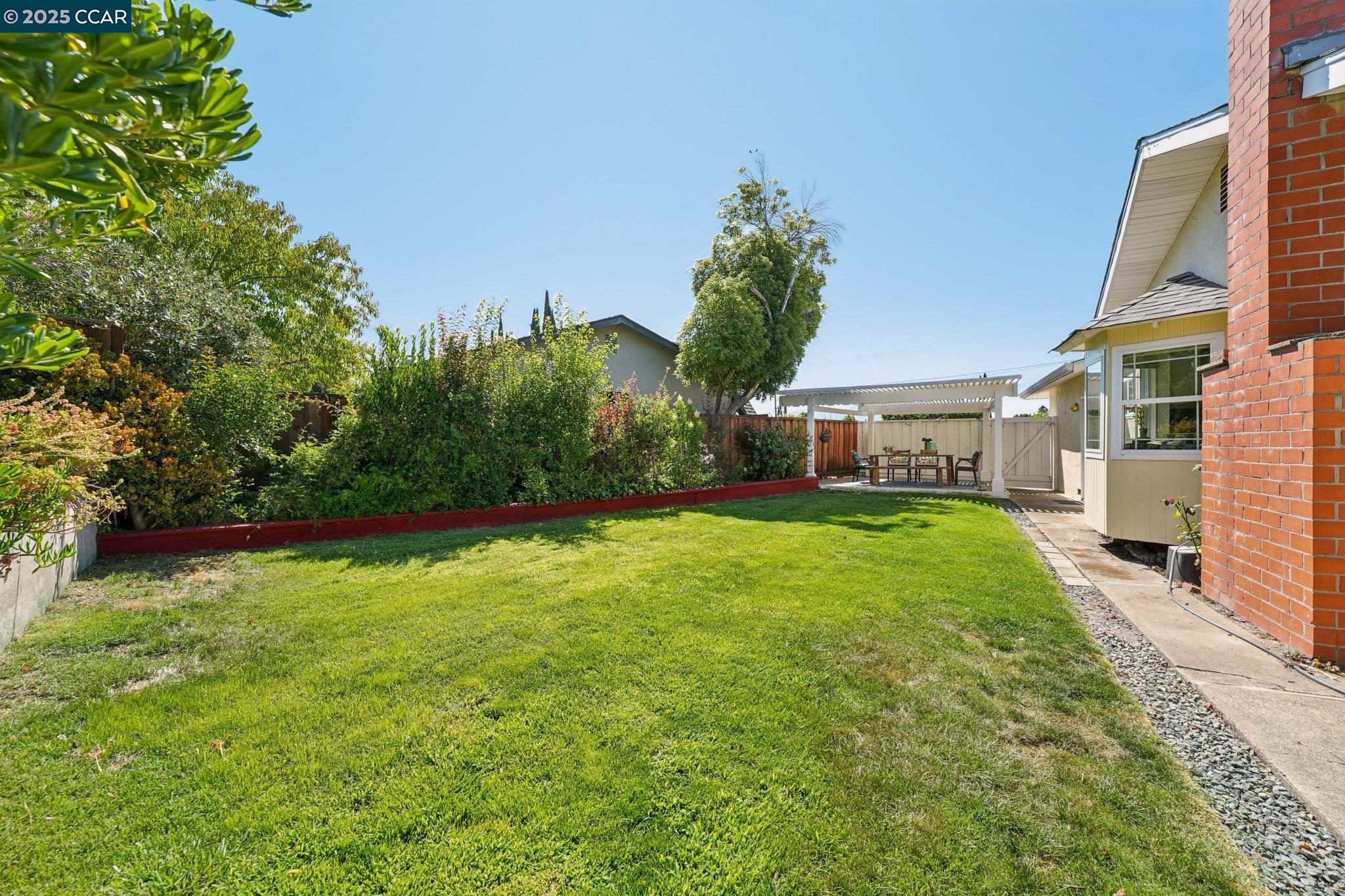 Detail Gallery Image 50 of 55 For 2128 Trinity Ct, Martinez,  CA 94553 - 3 Beds | 2 Baths