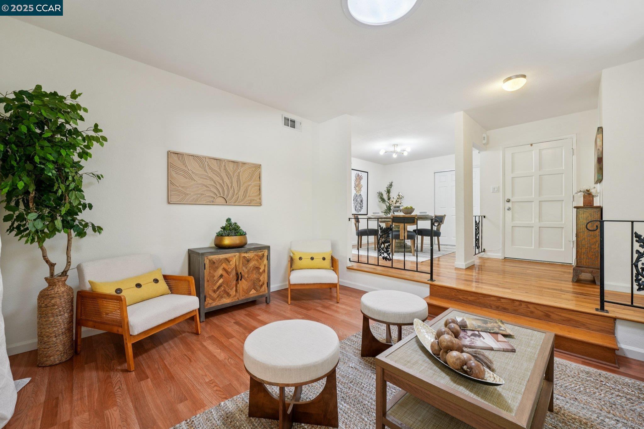 Detail Gallery Image 9 of 55 For 2128 Trinity Ct, Martinez,  CA 94553 - 3 Beds | 2 Baths
