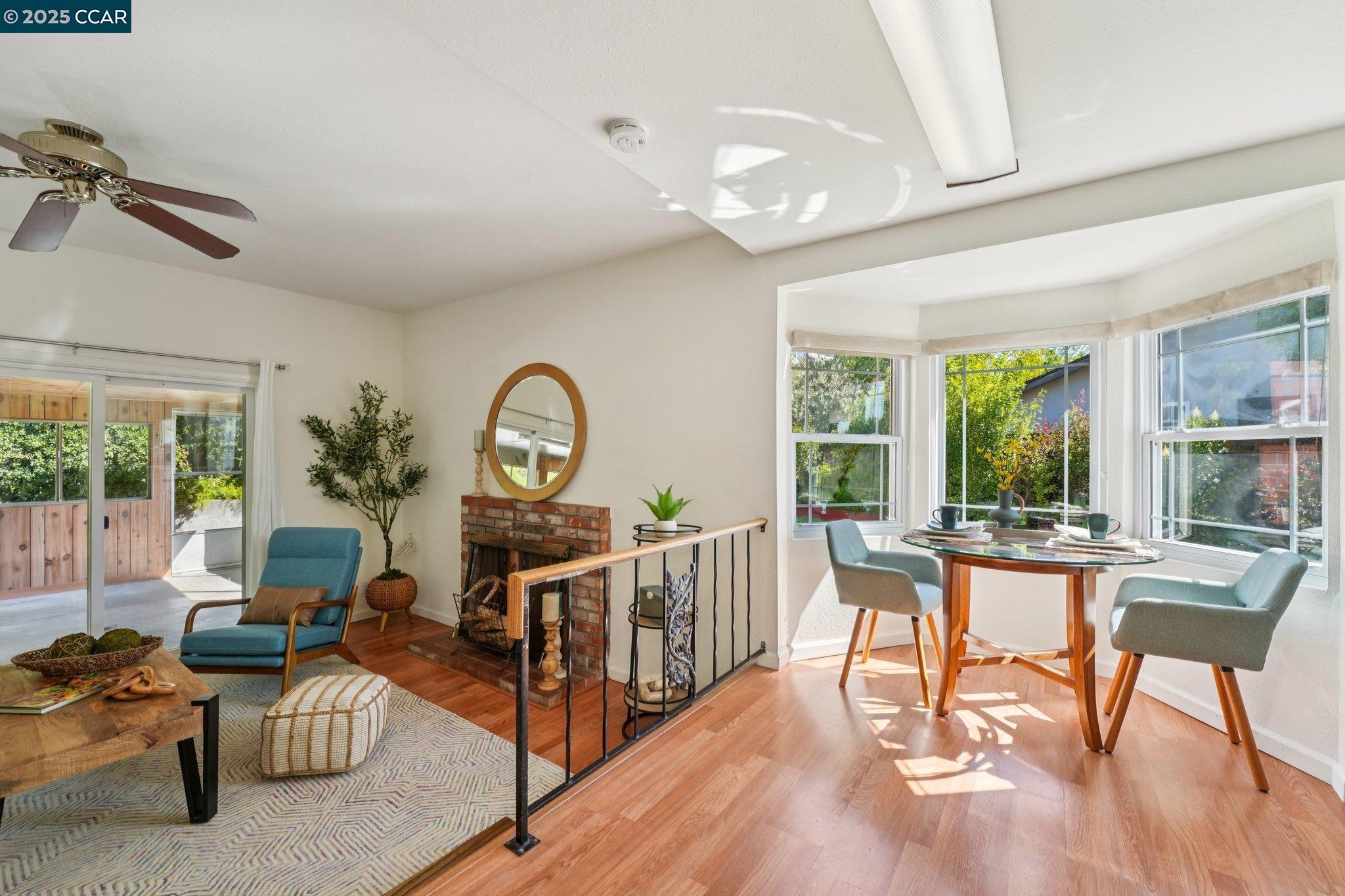 Detail Gallery Image 10 of 55 For 2128 Trinity Ct, Martinez,  CA 94553 - 3 Beds | 2 Baths