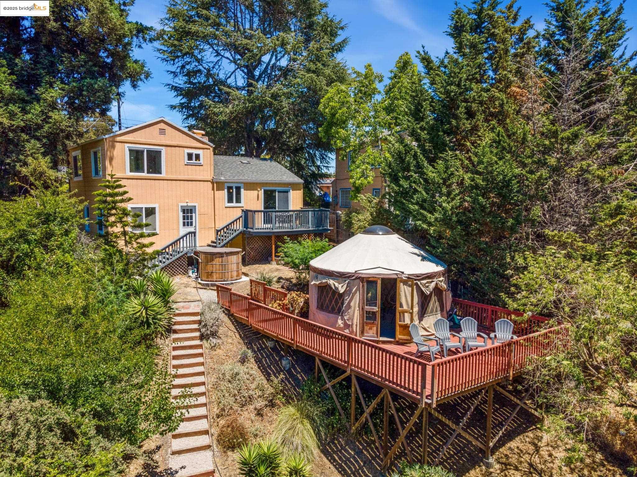 Detail Gallery Image 16 of 30 For 4084 Lambert Rd, El Sobrante,  CA 94803 - 2 Beds | 1 Baths