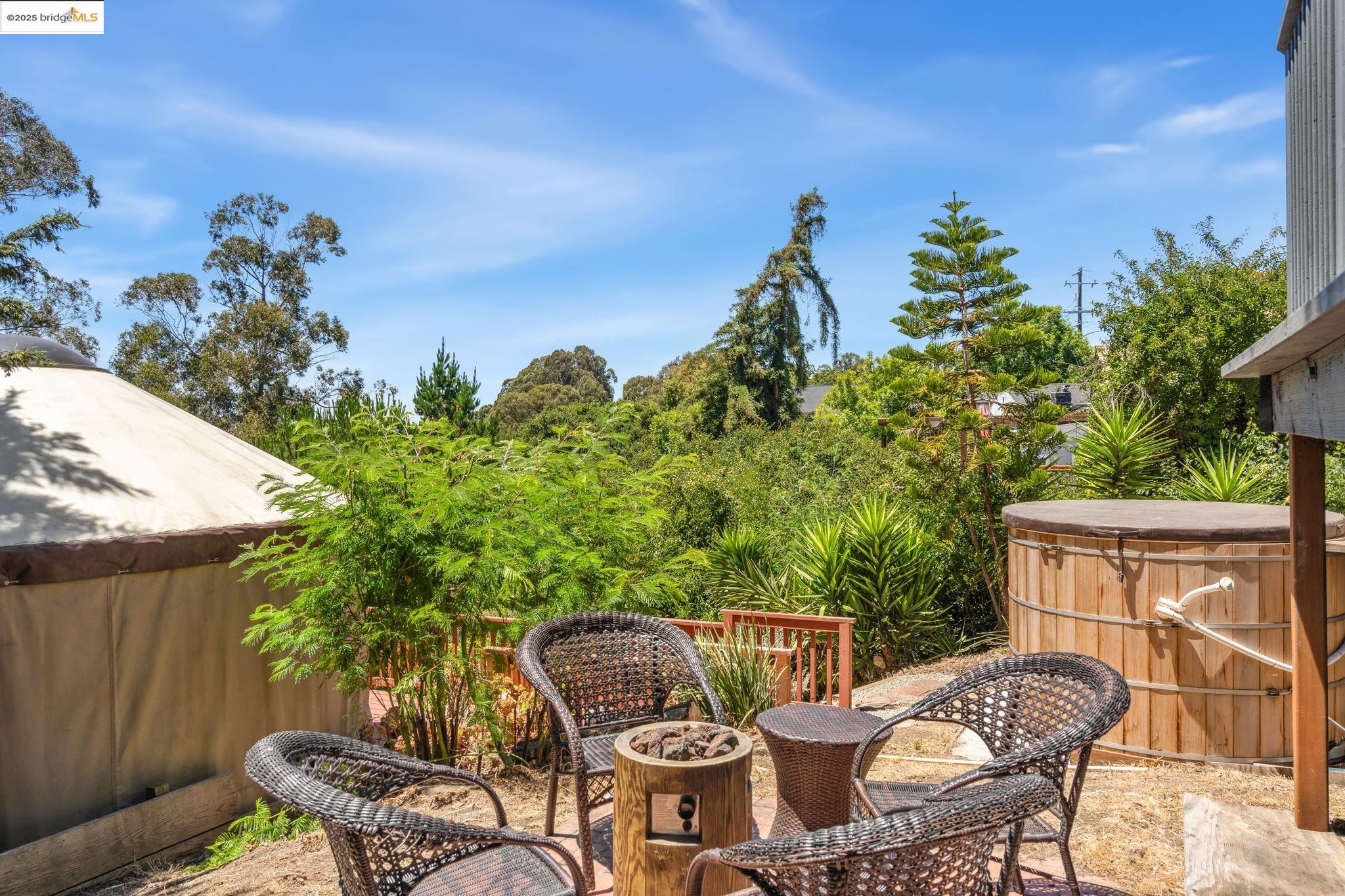 Detail Gallery Image 18 of 30 For 4084 Lambert Rd, El Sobrante,  CA 94803 - 2 Beds | 1 Baths