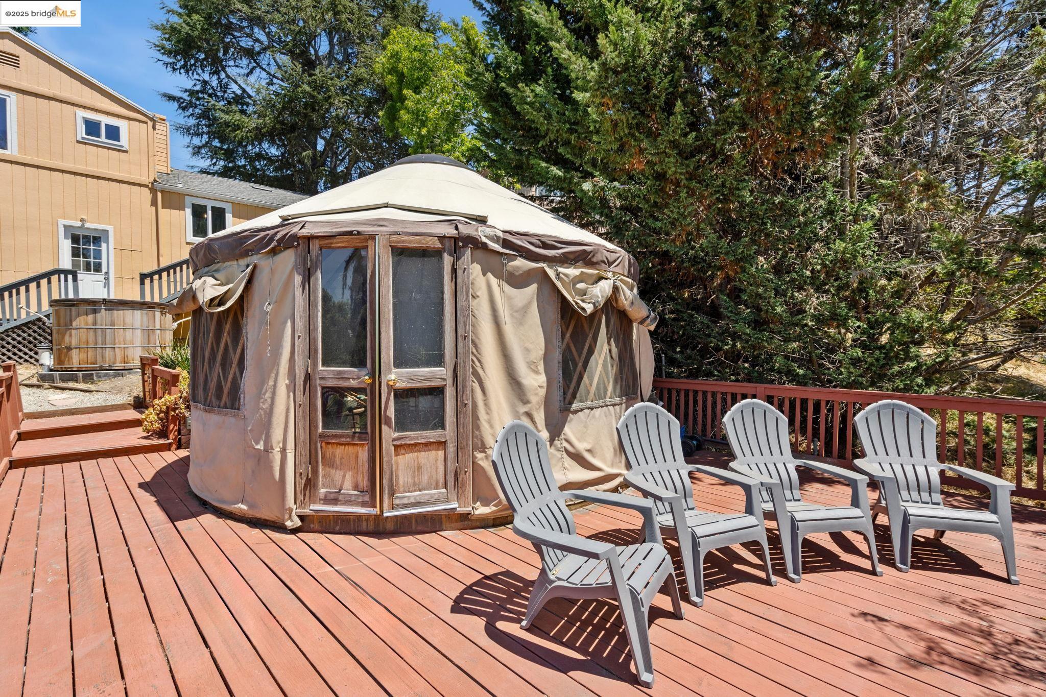 Detail Gallery Image 19 of 30 For 4084 Lambert Rd, El Sobrante,  CA 94803 - 2 Beds | 1 Baths