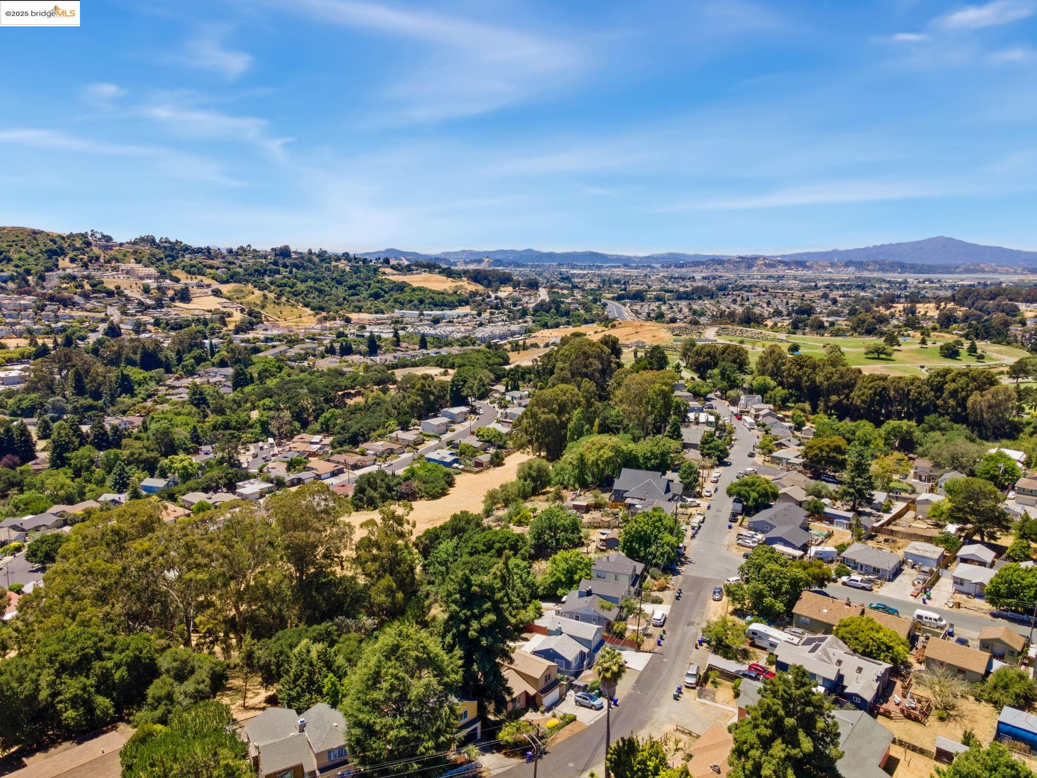 Detail Gallery Image 24 of 30 For 4084 Lambert Rd, El Sobrante,  CA 94803 - 2 Beds | 1 Baths