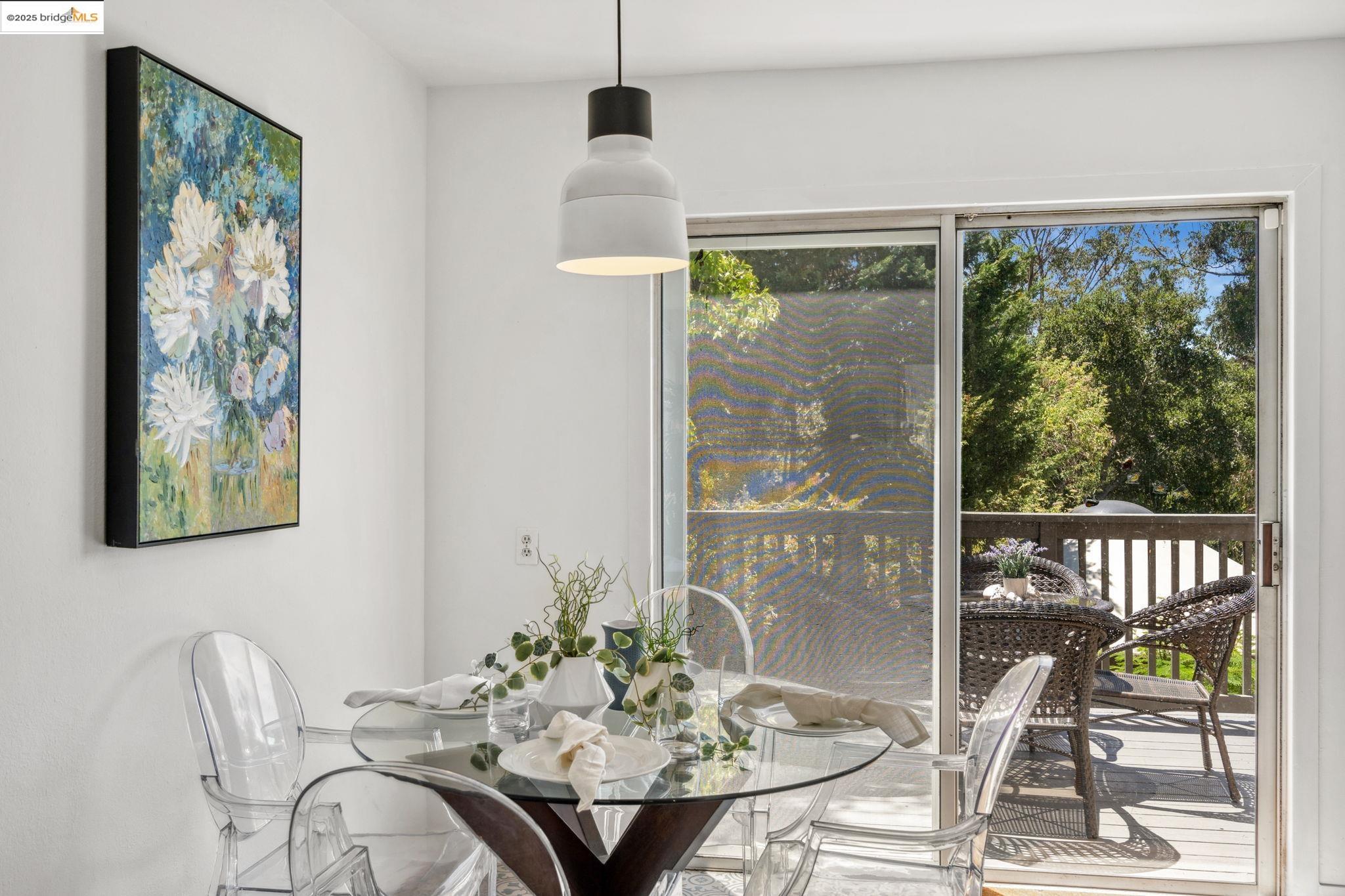 Detail Gallery Image 6 of 30 For 4084 Lambert Rd, El Sobrante,  CA 94803 - 2 Beds | 1 Baths