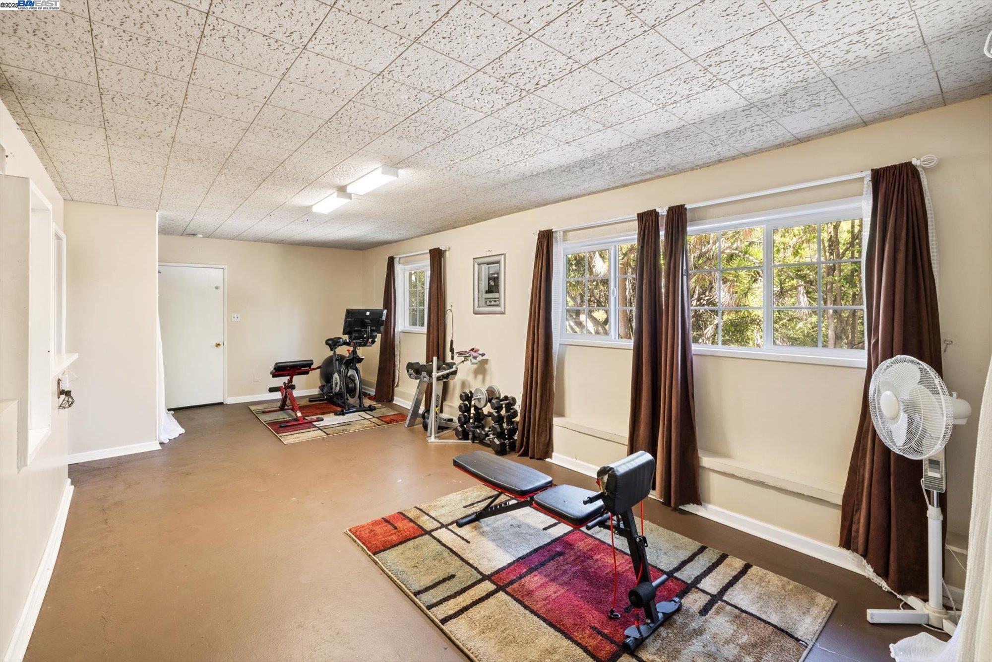 Detail Gallery Image 27 of 46 For 18485 Almond Rd, Castro Valley,  CA 94546 - 5 Beds | 4 Baths