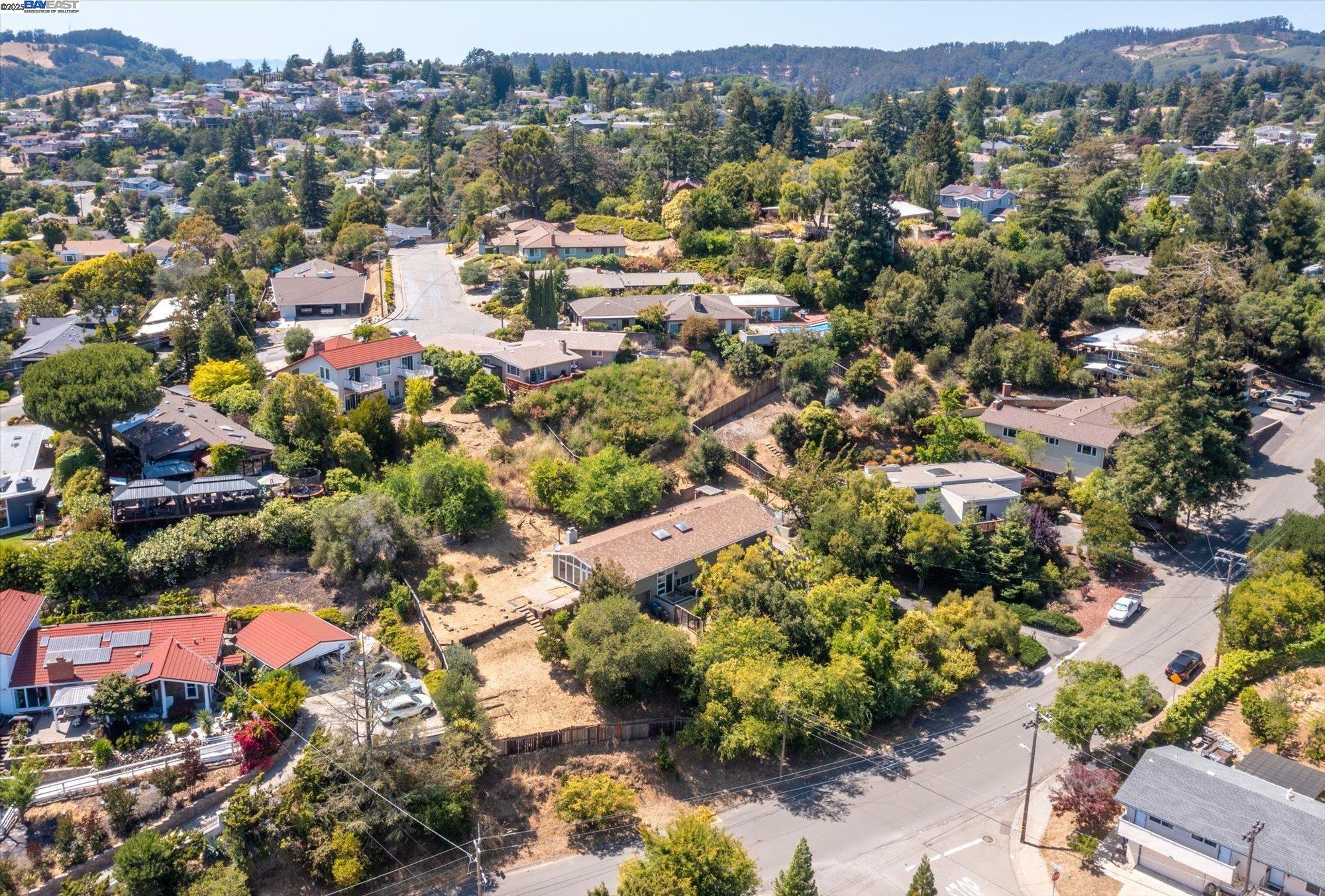 Detail Gallery Image 42 of 46 For 18485 Almond Rd, Castro Valley,  CA 94546 - 5 Beds | 4 Baths