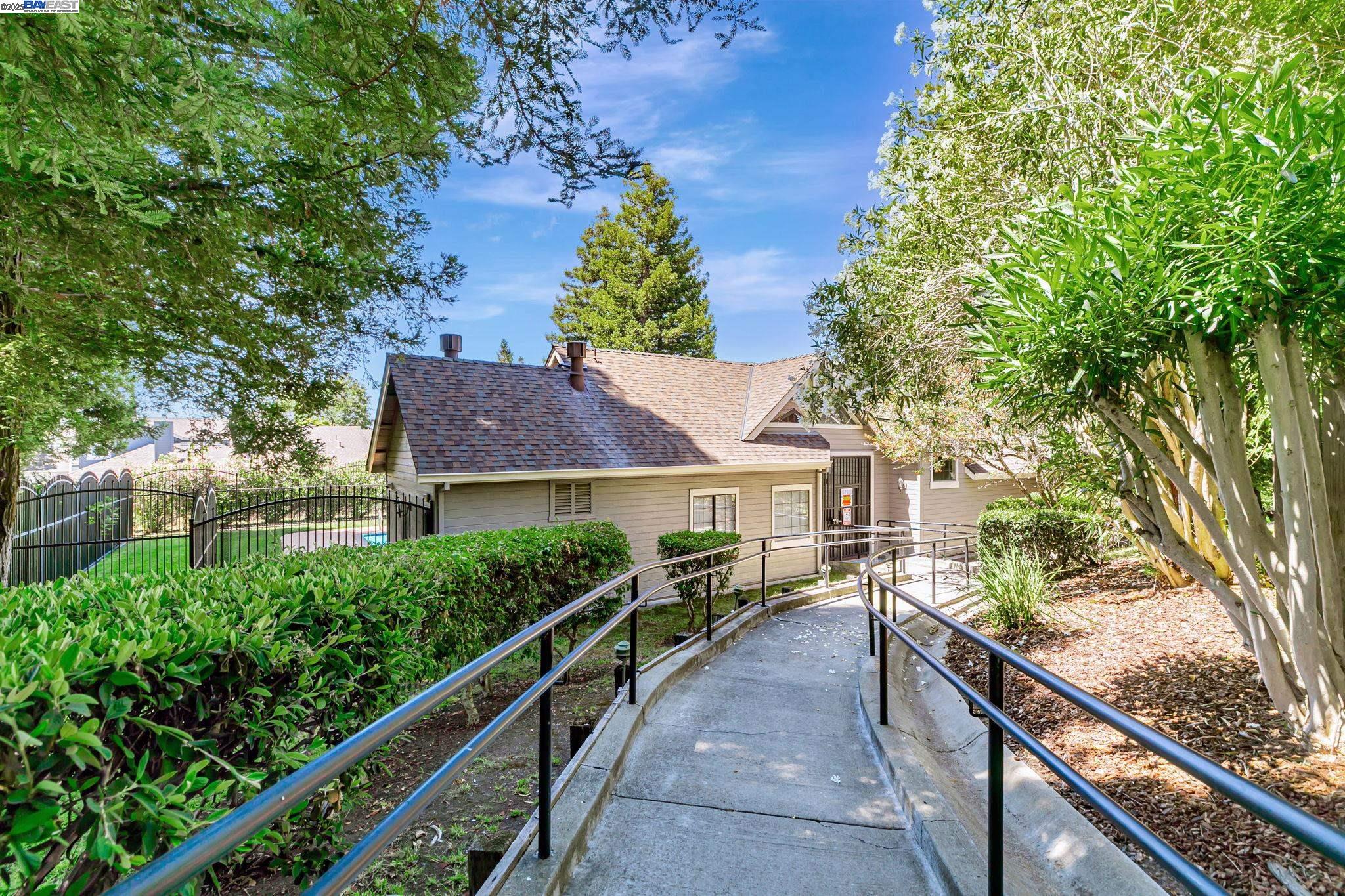 Detail Gallery Image 39 of 42 For 636 Praderia Cir, Fremont,  CA 94539 - 2 Beds | 2/1 Baths