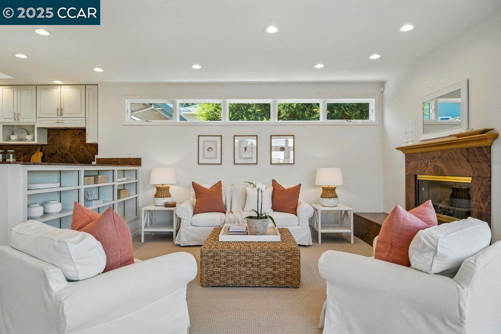 Detail Gallery Image 16 of 60 For 3310 Sweet Dr, Lafayette,  CA 94549 - 4 Beds | 3 Baths