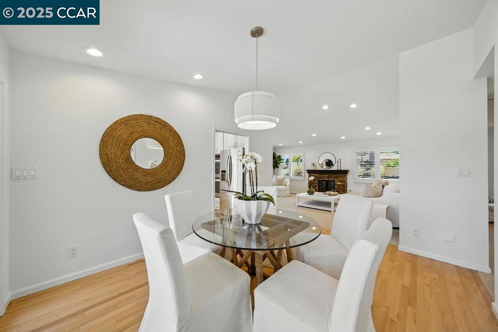 Detail Gallery Image 10 of 60 For 3310 Sweet Dr, Lafayette,  CA 94549 - 4 Beds | 3 Baths