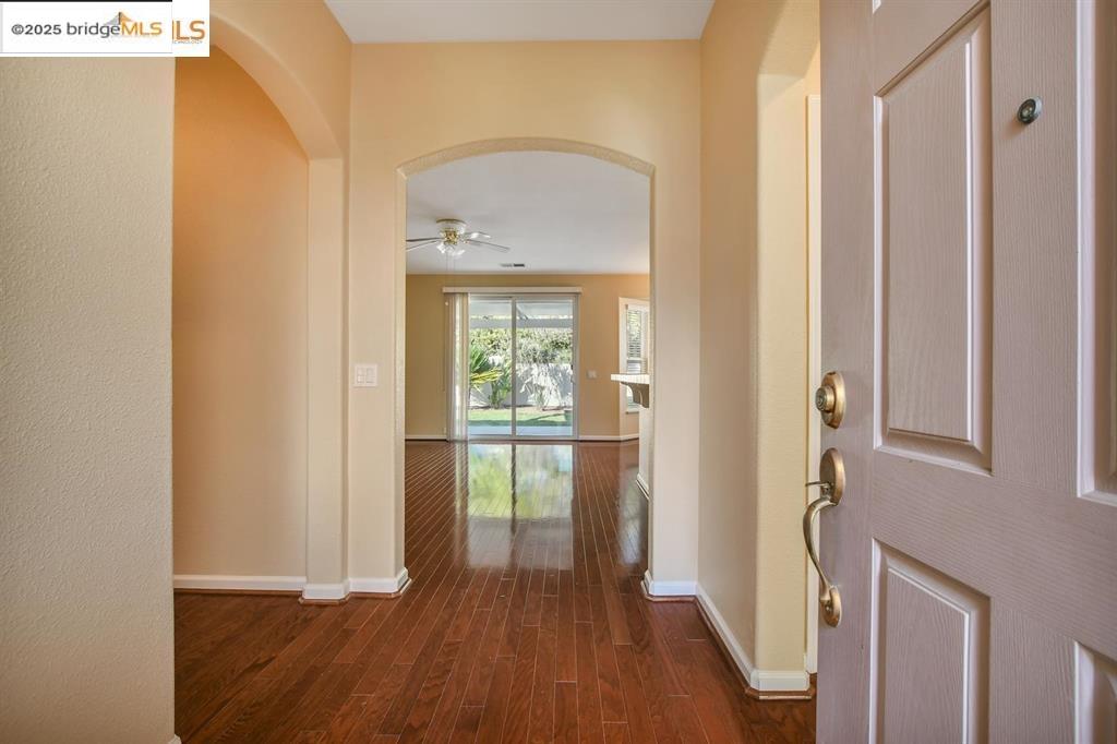 Detail Gallery Image 3 of 19 For 935 Centennial Dr, Brentwood,  CA 94513 - 2 Beds | 2 Baths