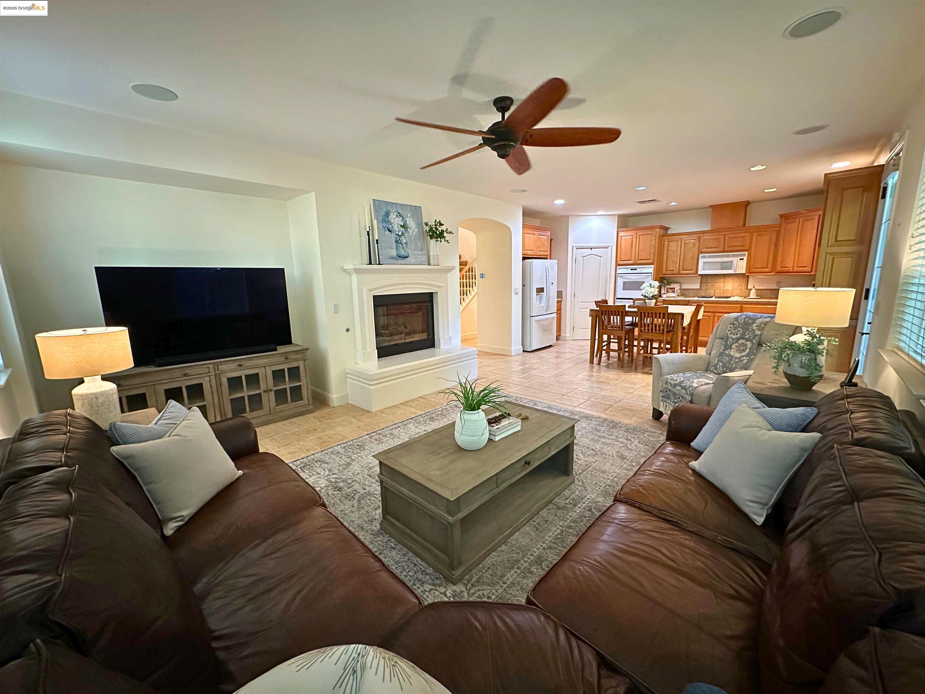 Detail Gallery Image 16 of 52 For 1327 Remington Ct, Tracy,  CA 95377 - 5 Beds | 4 Baths