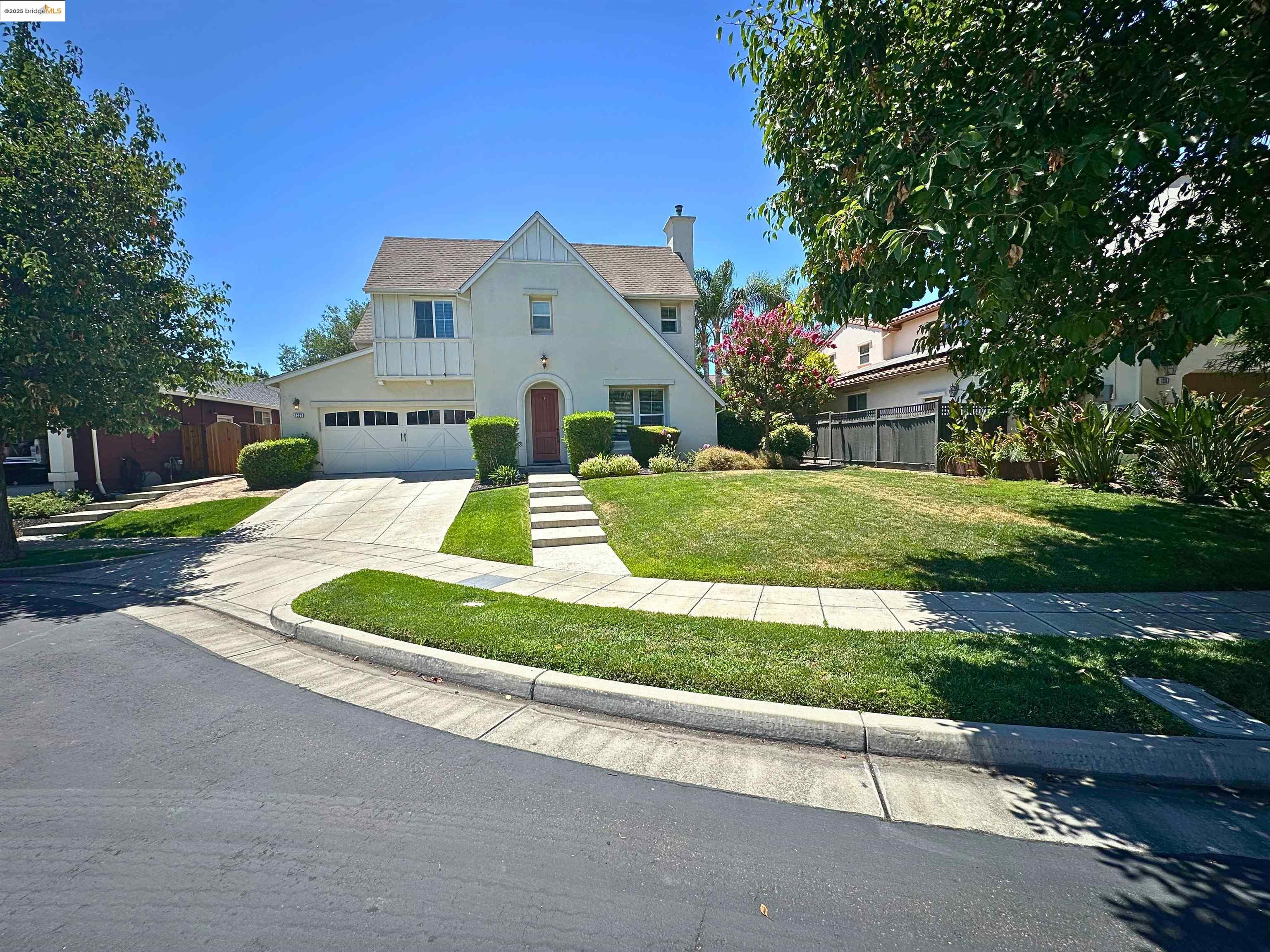 Detail Gallery Image 3 of 52 For 1327 Remington Ct, Tracy,  CA 95377 - 5 Beds | 4 Baths
