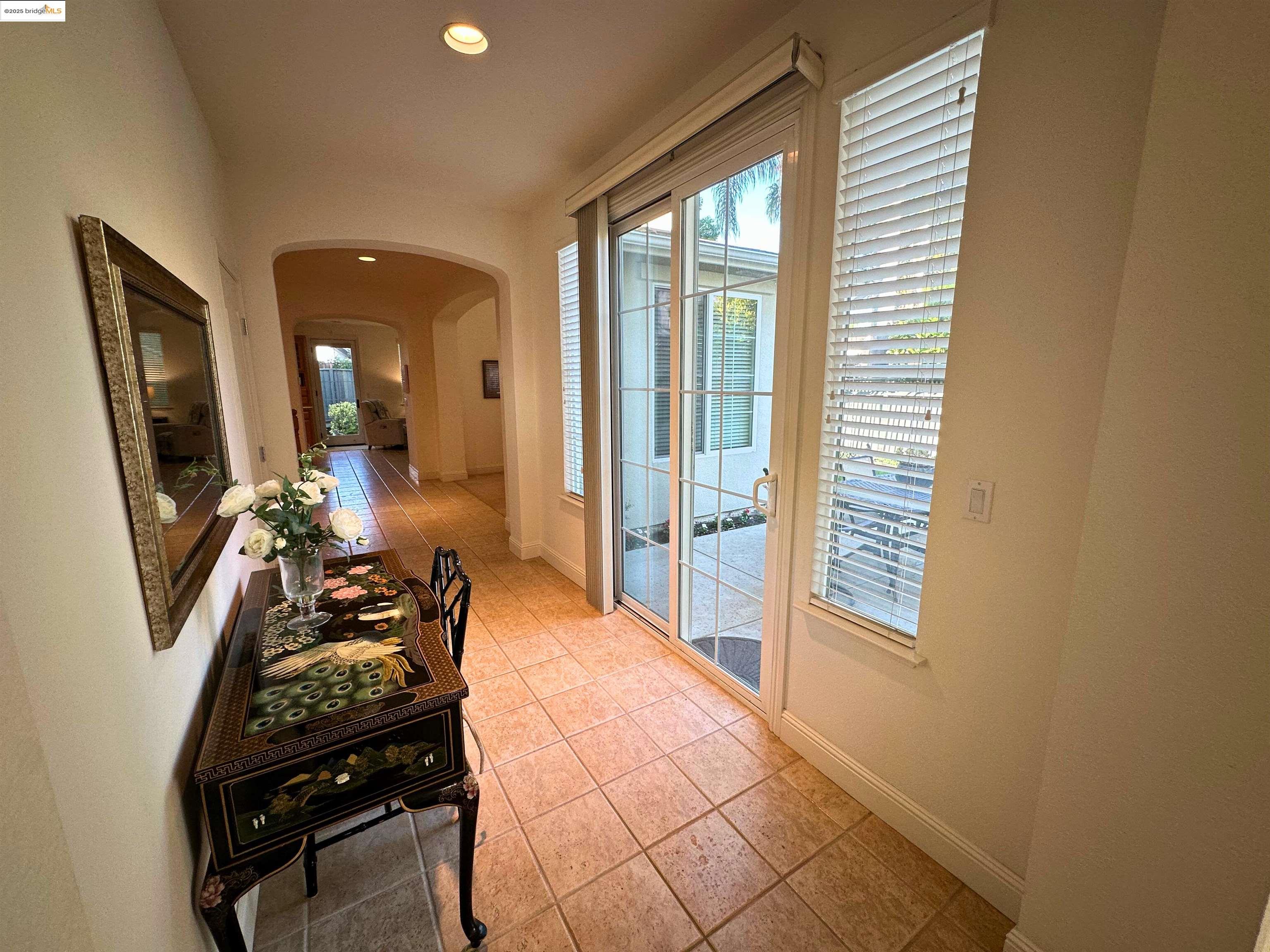Detail Gallery Image 8 of 52 For 1327 Remington Ct, Tracy,  CA 95377 - 5 Beds | 4 Baths