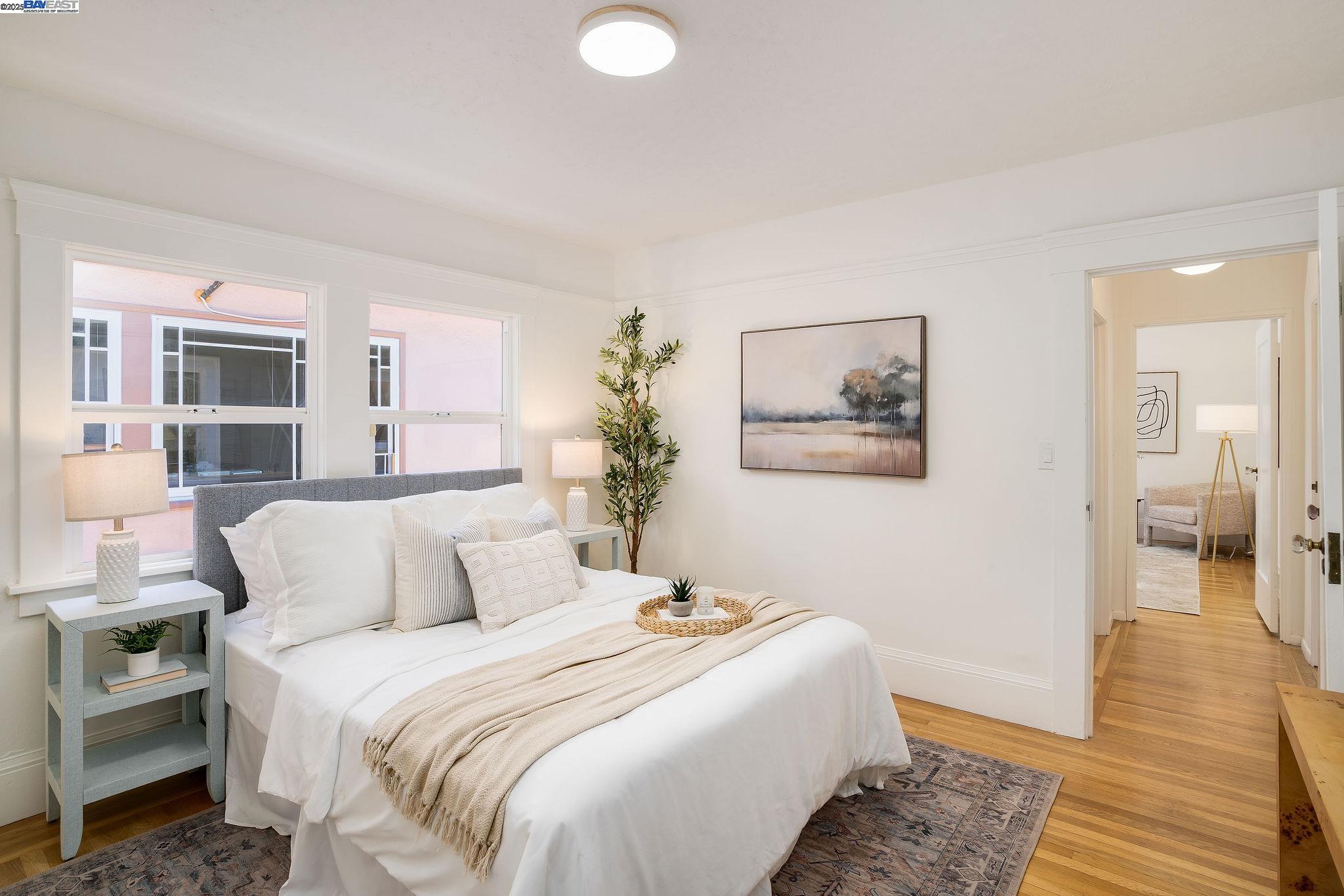 Detail Gallery Image 12 of 47 For 5731 Hermann St, Oakland,  CA 94609 - 4 Beds | 2 Baths