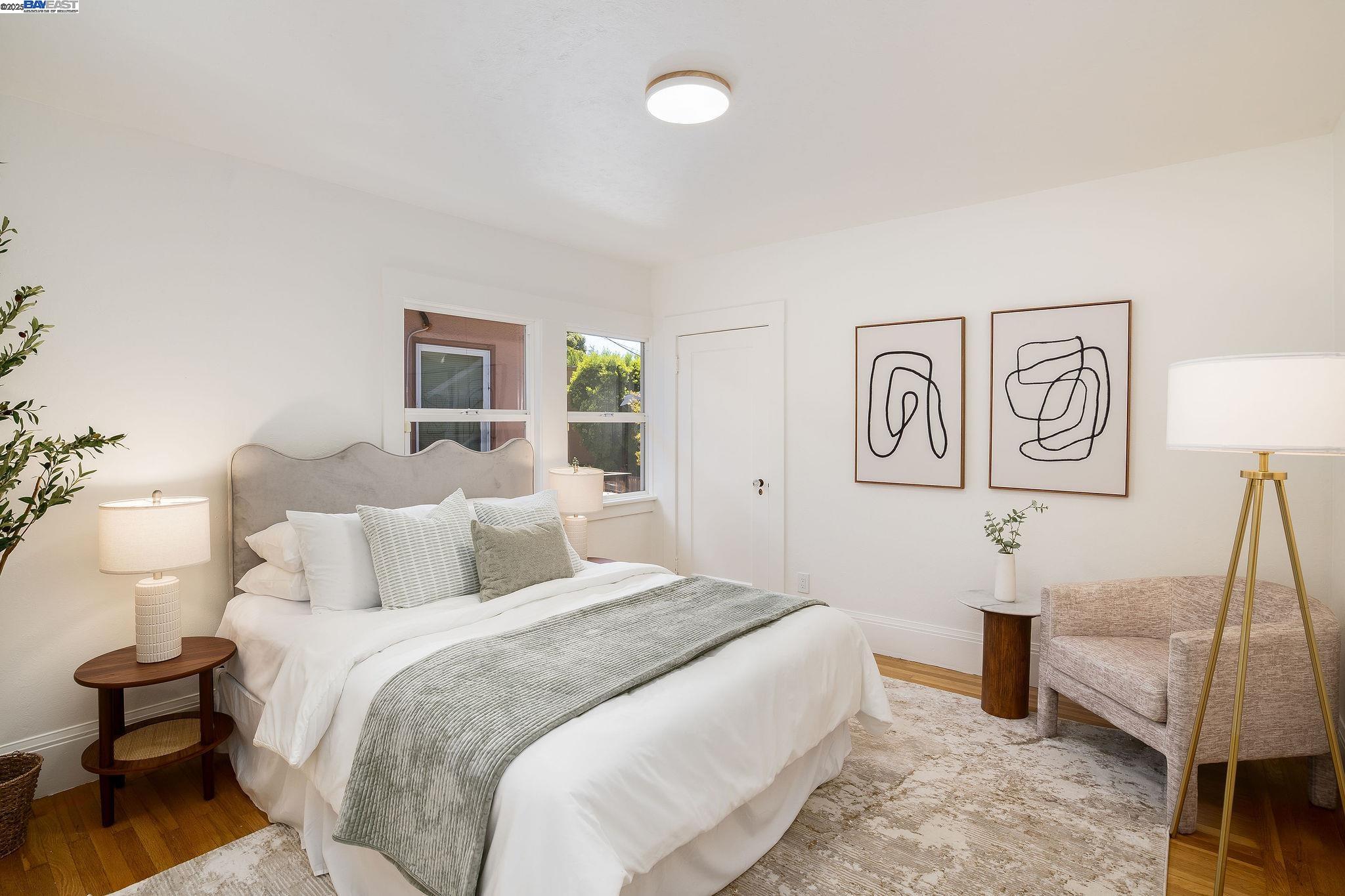 Detail Gallery Image 13 of 47 For 5731 Hermann St, Oakland,  CA 94609 - 4 Beds | 2 Baths