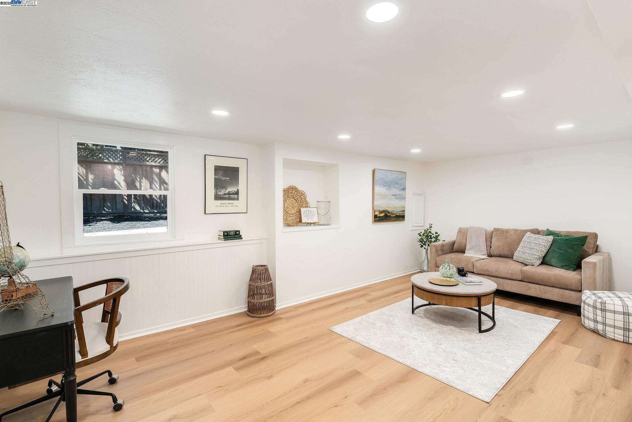 Detail Gallery Image 21 of 47 For 5731 Hermann St, Oakland,  CA 94609 - 4 Beds | 2 Baths