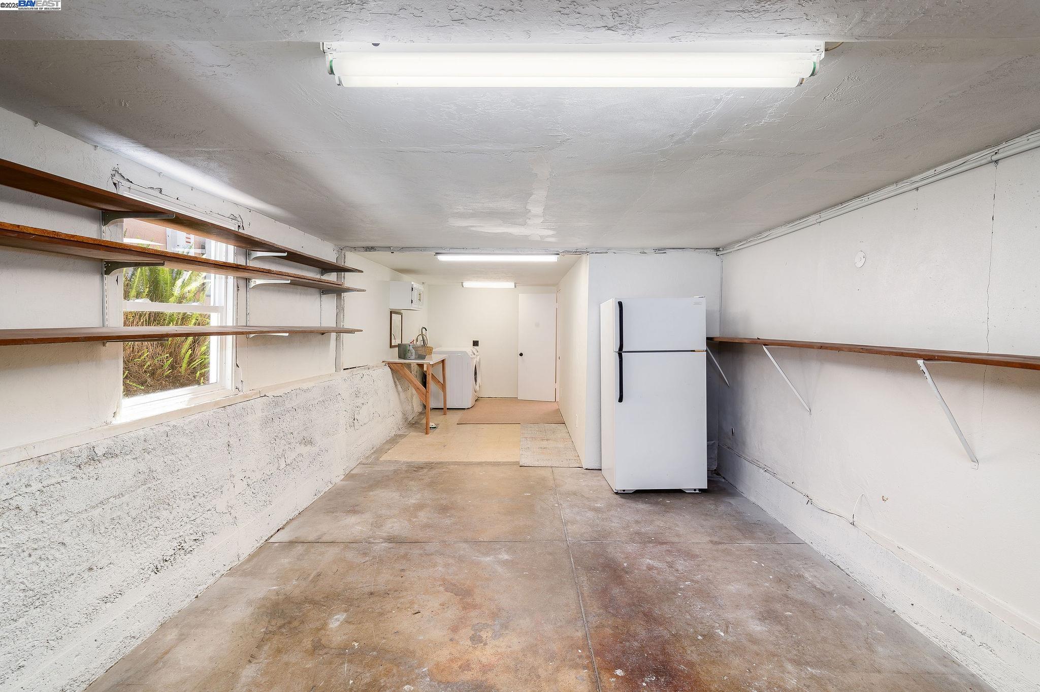 Detail Gallery Image 25 of 47 For 5731 Hermann St, Oakland,  CA 94609 - 4 Beds | 2 Baths