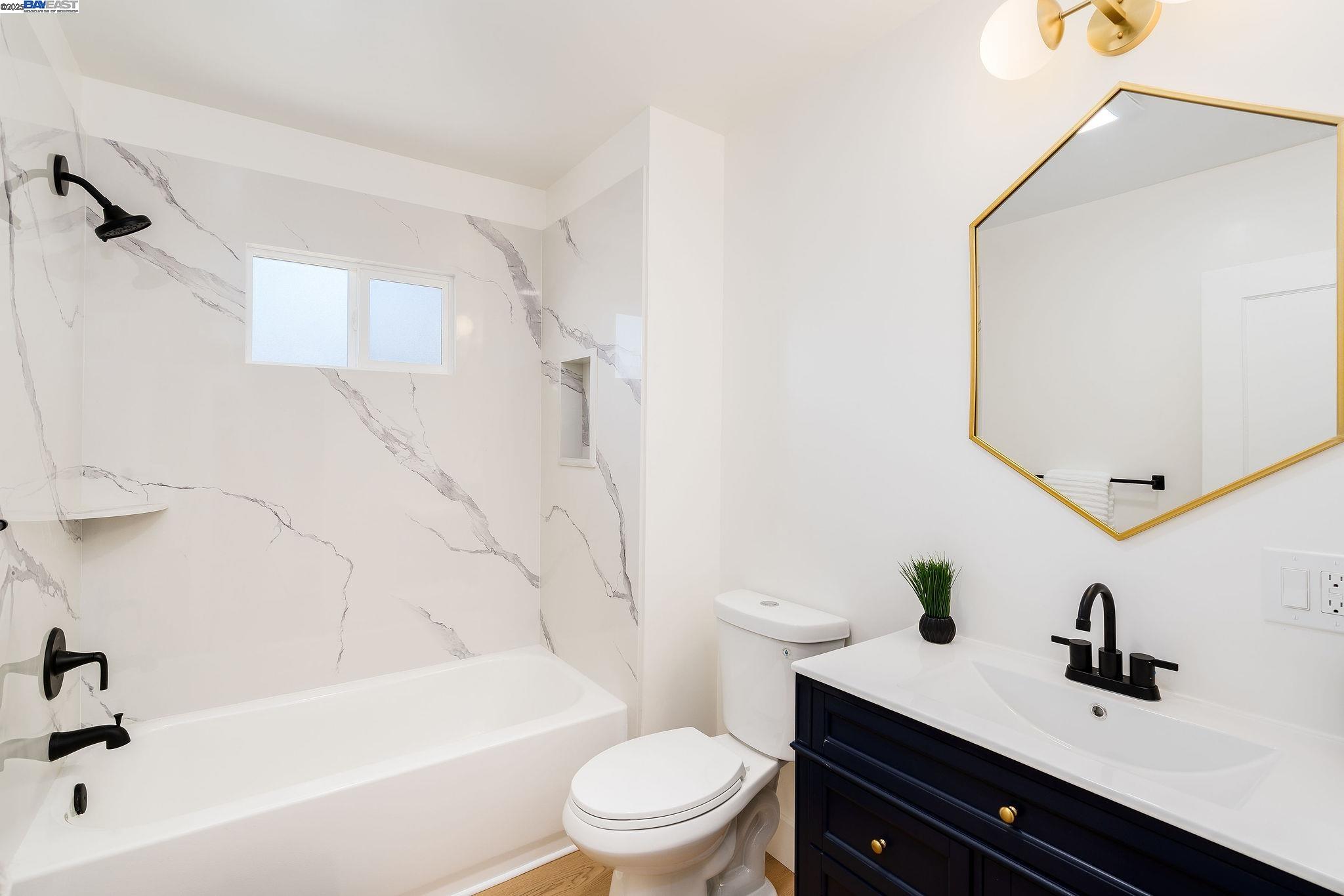 Detail Gallery Image 37 of 47 For 5731 Hermann St, Oakland,  CA 94609 - 4 Beds | 2 Baths