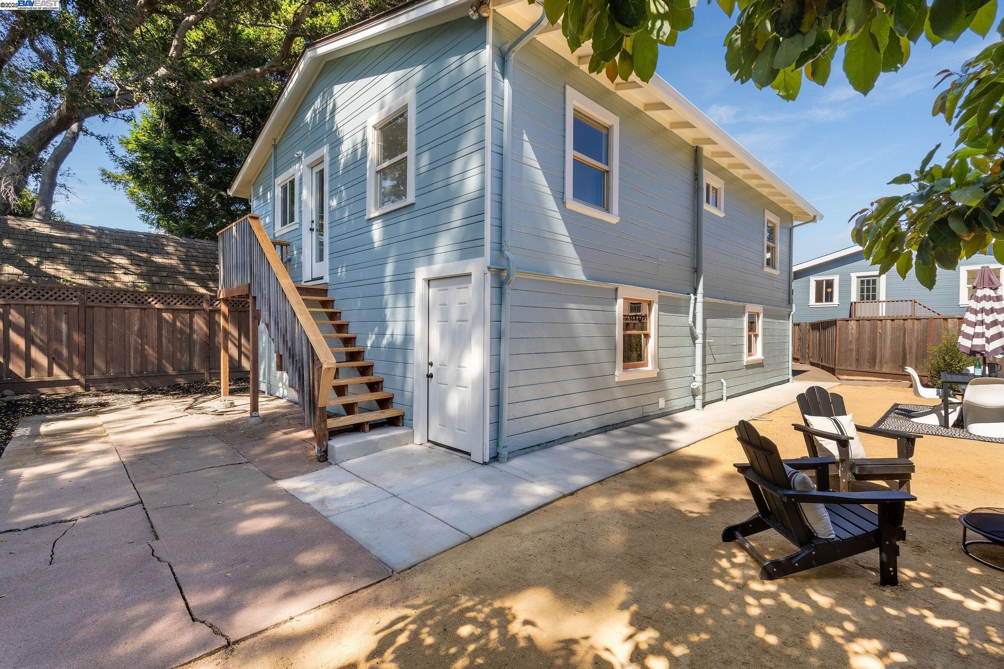 Detail Gallery Image 40 of 47 For 5731 Hermann St, Oakland,  CA 94609 - 4 Beds | 2 Baths