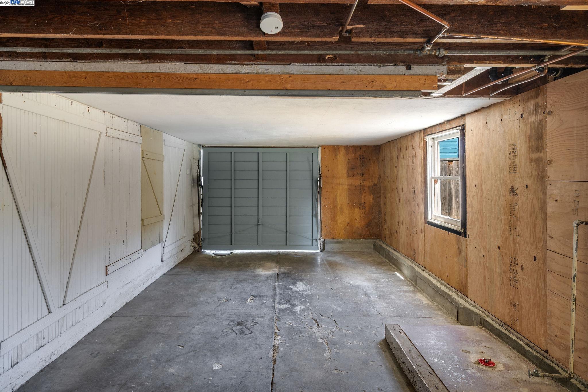 Detail Gallery Image 44 of 47 For 5731 Hermann St, Oakland,  CA 94609 - 4 Beds | 2 Baths
