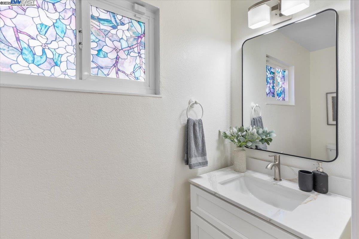 Detail Gallery Image 13 of 51 For 8351 Mulberry Pl, Dublin,  CA 94568 - 4 Beds | 2/1 Baths
