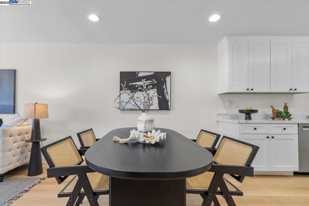 Detail Gallery Image 24 of 51 For 8351 Mulberry Pl, Dublin,  CA 94568 - 4 Beds | 2/1 Baths