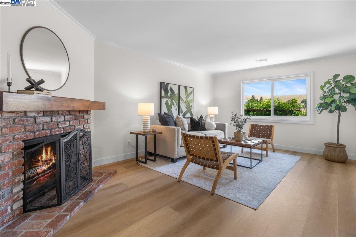 Detail Gallery Image 8 of 51 For 8351 Mulberry Pl, Dublin,  CA 94568 - 4 Beds | 2/1 Baths