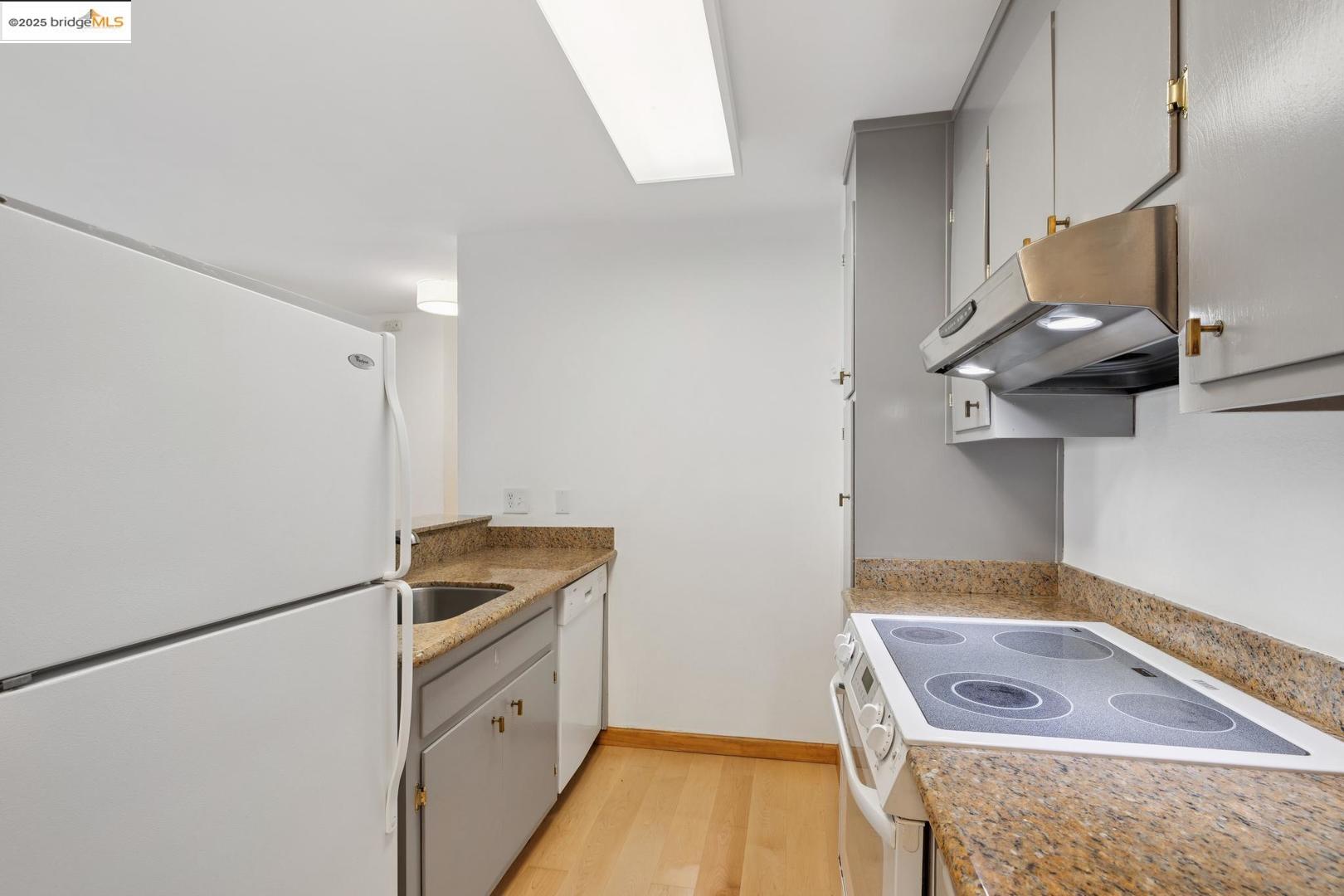 Photo #7: 41104351 Listing: Photo #7