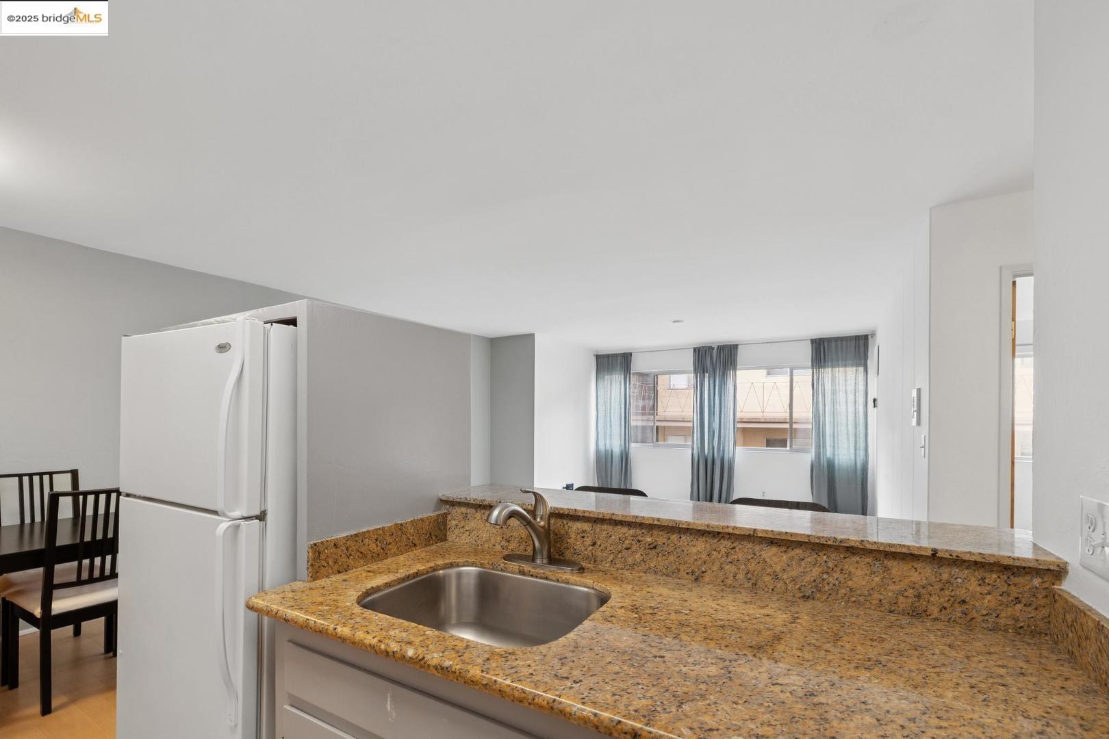 Photo #8: 41104351 Listing: Photo #8