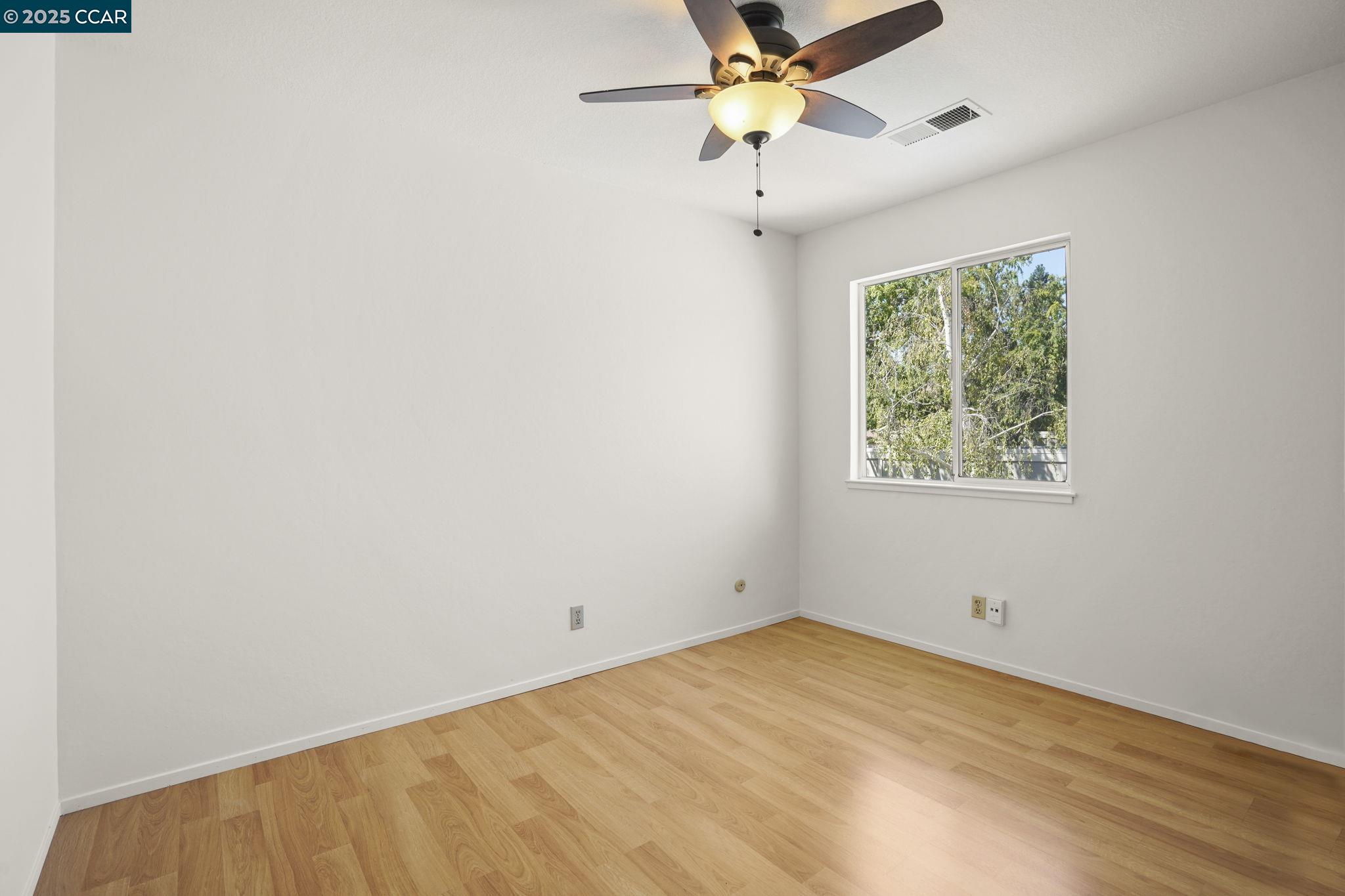 Photo #16: 41104352 Listing: Photo #16