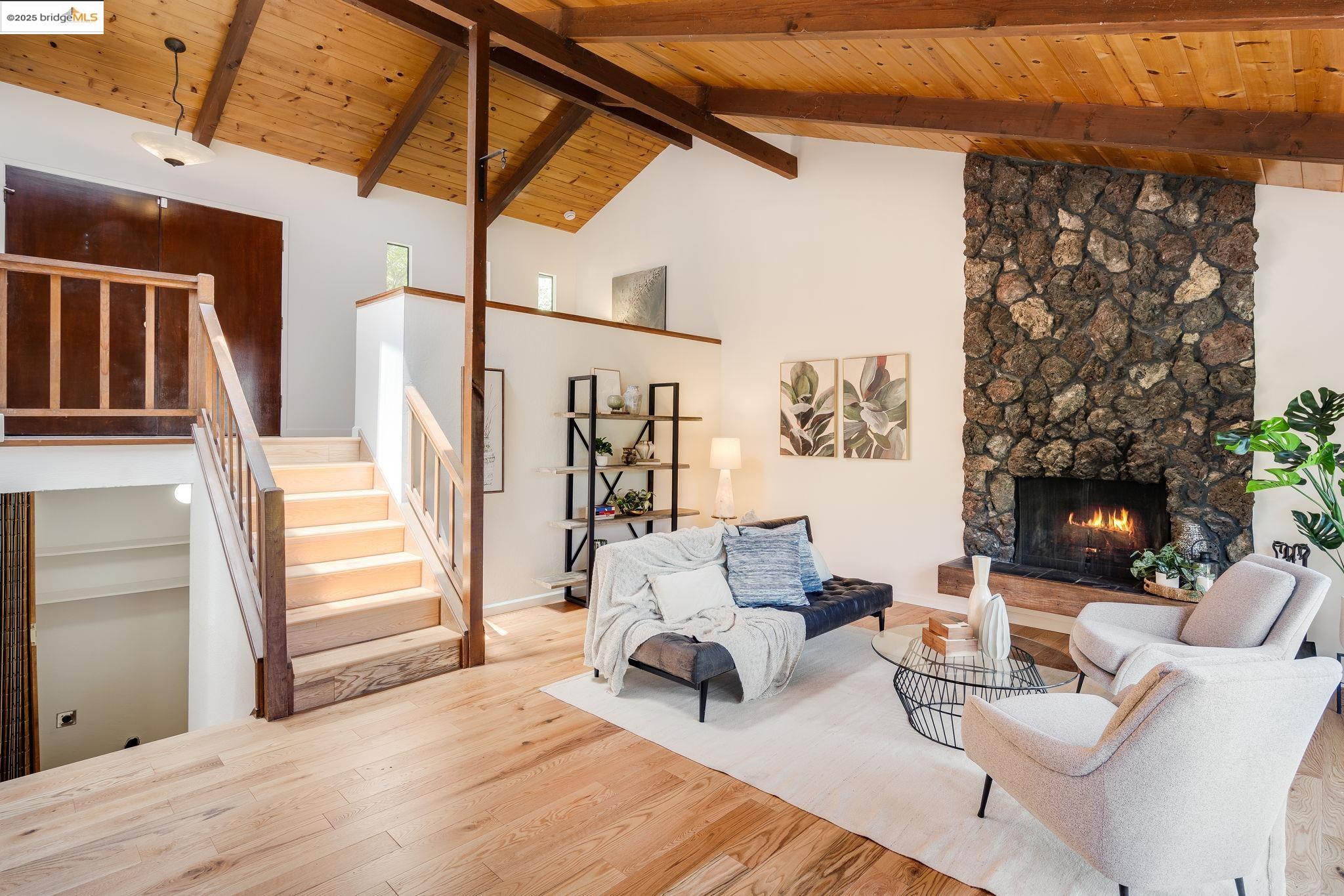 Detail Gallery Image 17 of 34 For 6489 Girvin Dr, Oakland,  CA 94611 - 3 Beds | 2 Baths