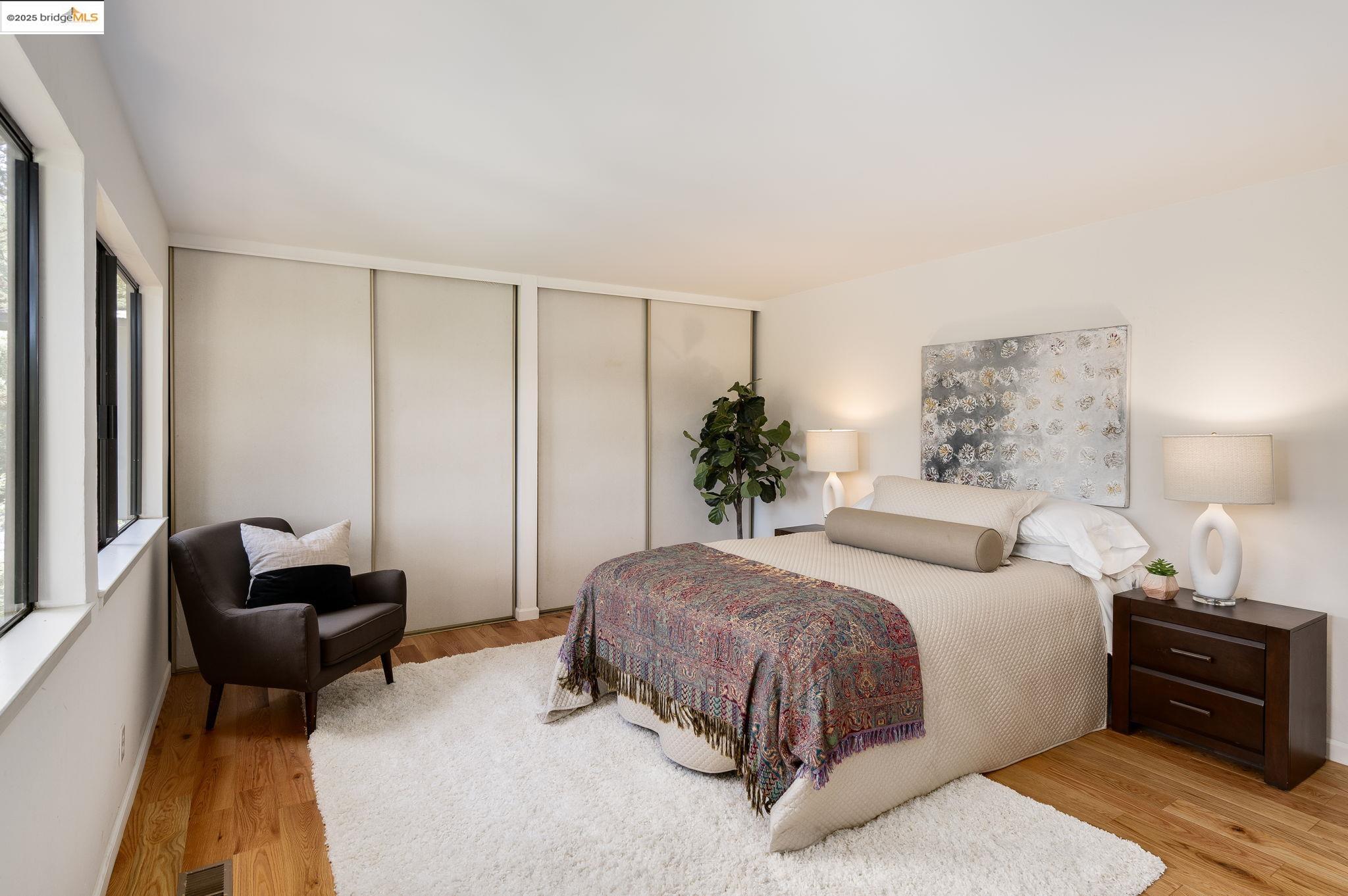 Detail Gallery Image 19 of 34 For 6489 Girvin Dr, Oakland,  CA 94611 - 3 Beds | 2 Baths