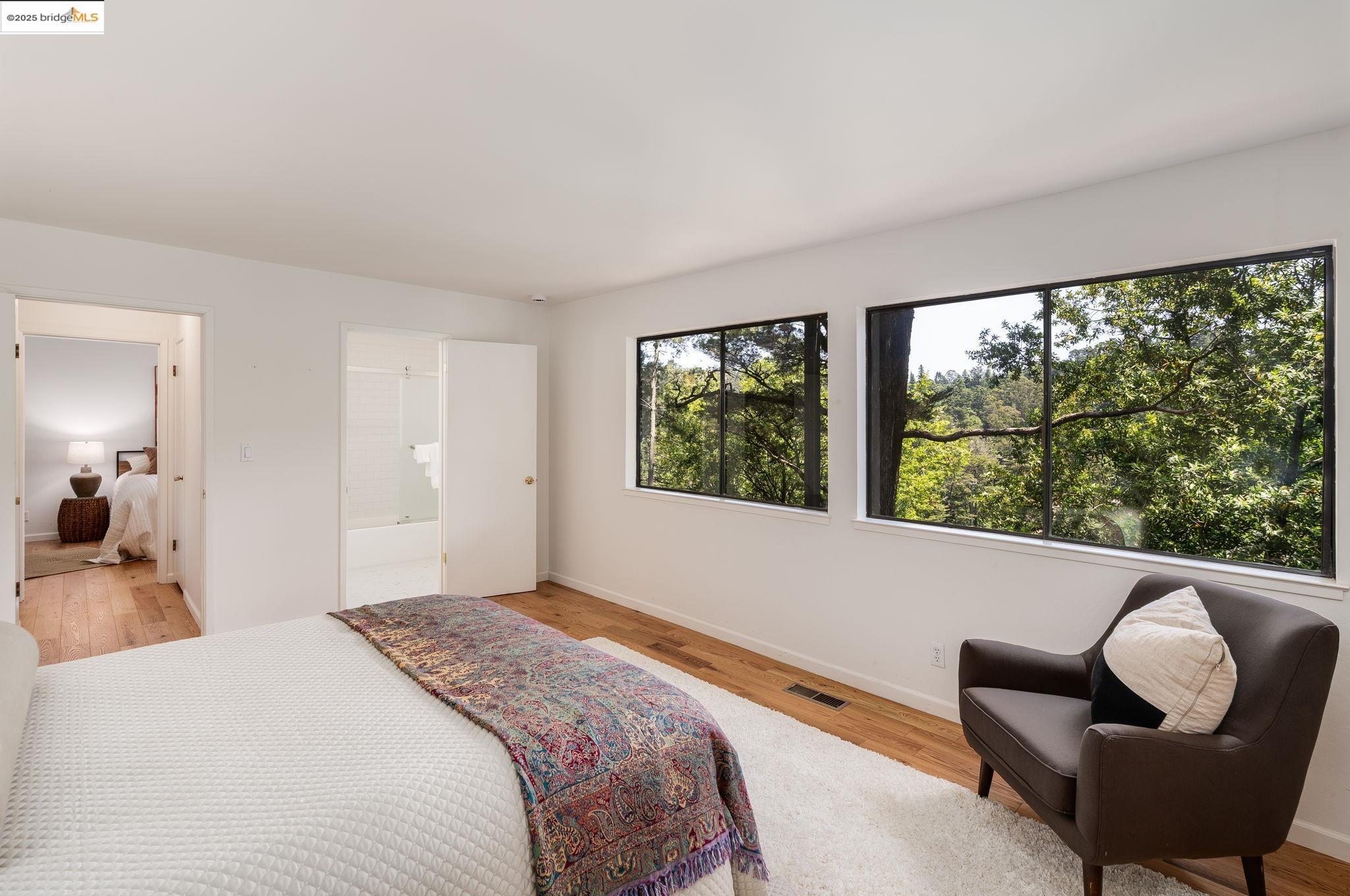 Detail Gallery Image 20 of 34 For 6489 Girvin Dr, Oakland,  CA 94611 - 3 Beds | 2 Baths