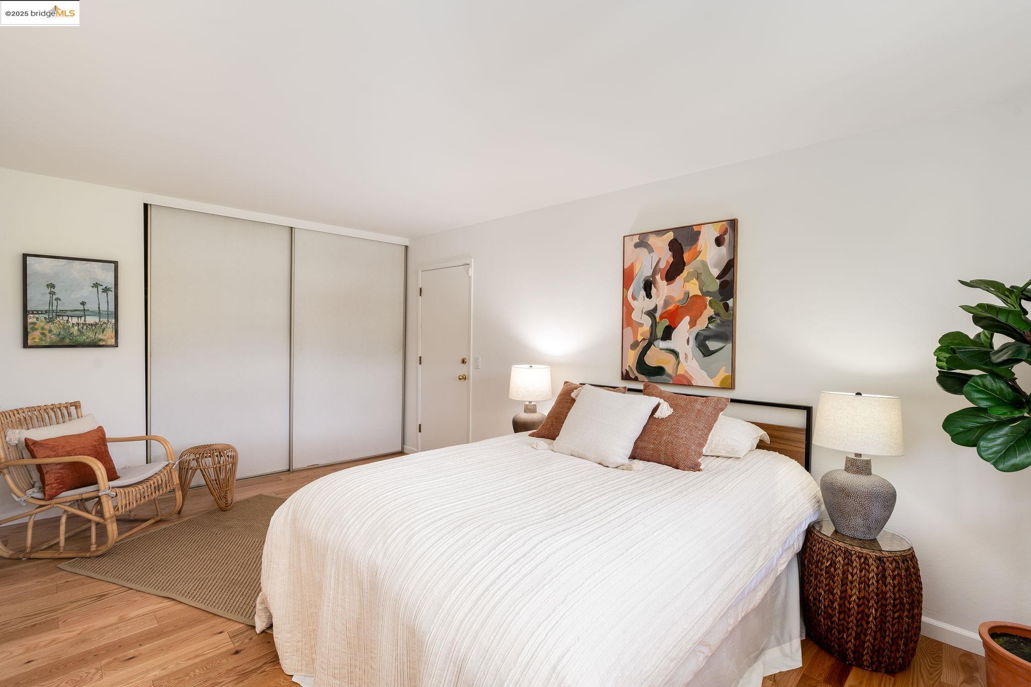 Detail Gallery Image 24 of 34 For 6489 Girvin Dr, Oakland,  CA 94611 - 3 Beds | 2 Baths