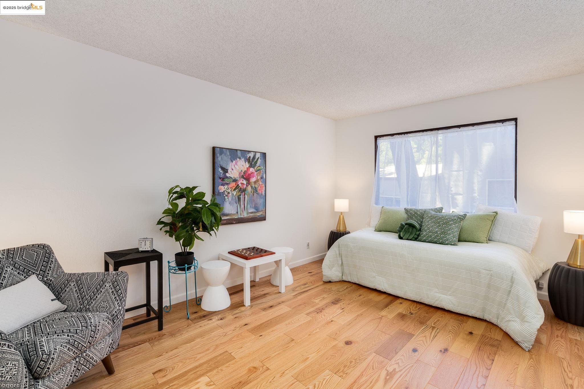 Detail Gallery Image 27 of 34 For 6489 Girvin Dr, Oakland,  CA 94611 - 3 Beds | 2 Baths