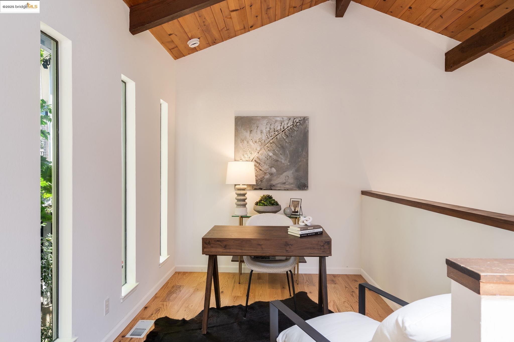 Detail Gallery Image 5 of 34 For 6489 Girvin Dr, Oakland,  CA 94611 - 3 Beds | 2 Baths