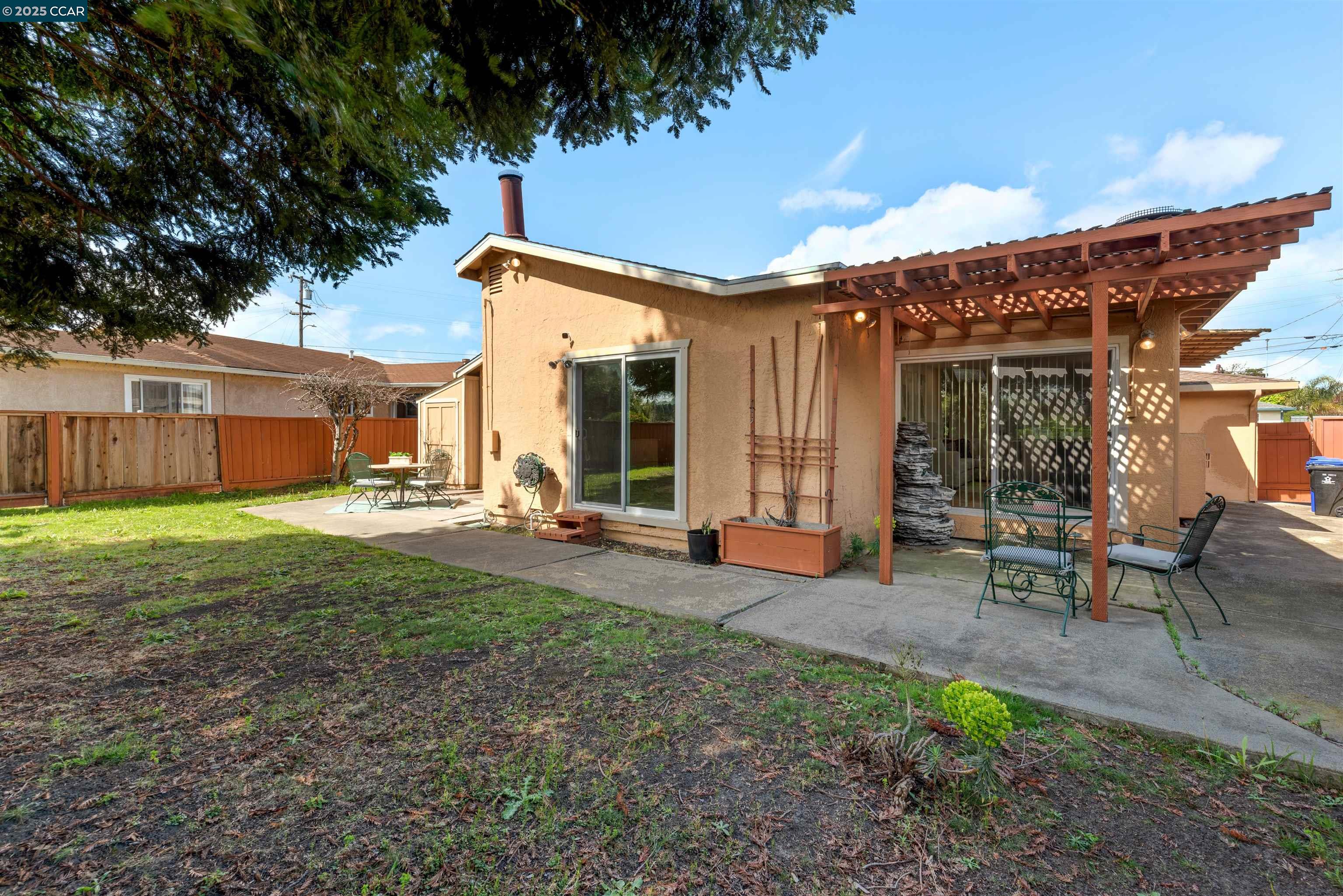 Detail Gallery Image 19 of 29 For 2715 Sargent Ave, San Pablo,  CA 94806 - 3 Beds | 2 Baths