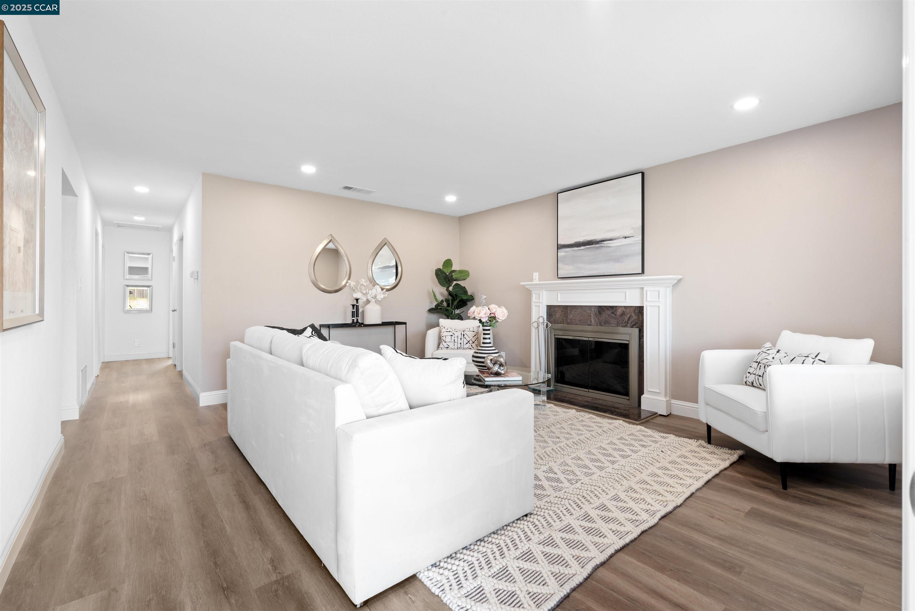 Detail Gallery Image 3 of 29 For 2715 Sargent Ave, San Pablo,  CA 94806 - 3 Beds | 2 Baths