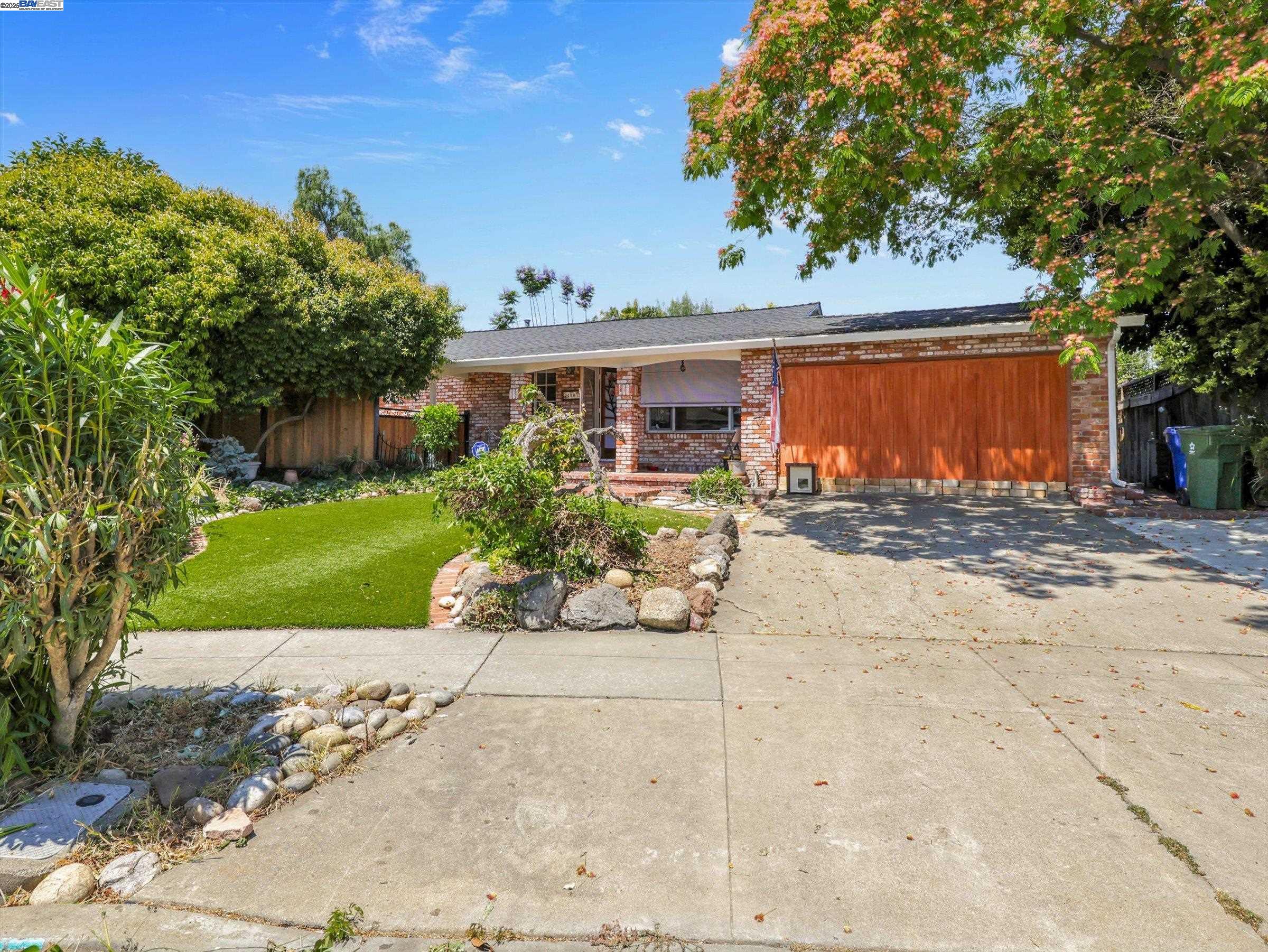 Detail Gallery Image 1 of 1 For 4961 Wheeler Dr, Fremont,  CA 94538 - 3 Beds | 1 Baths