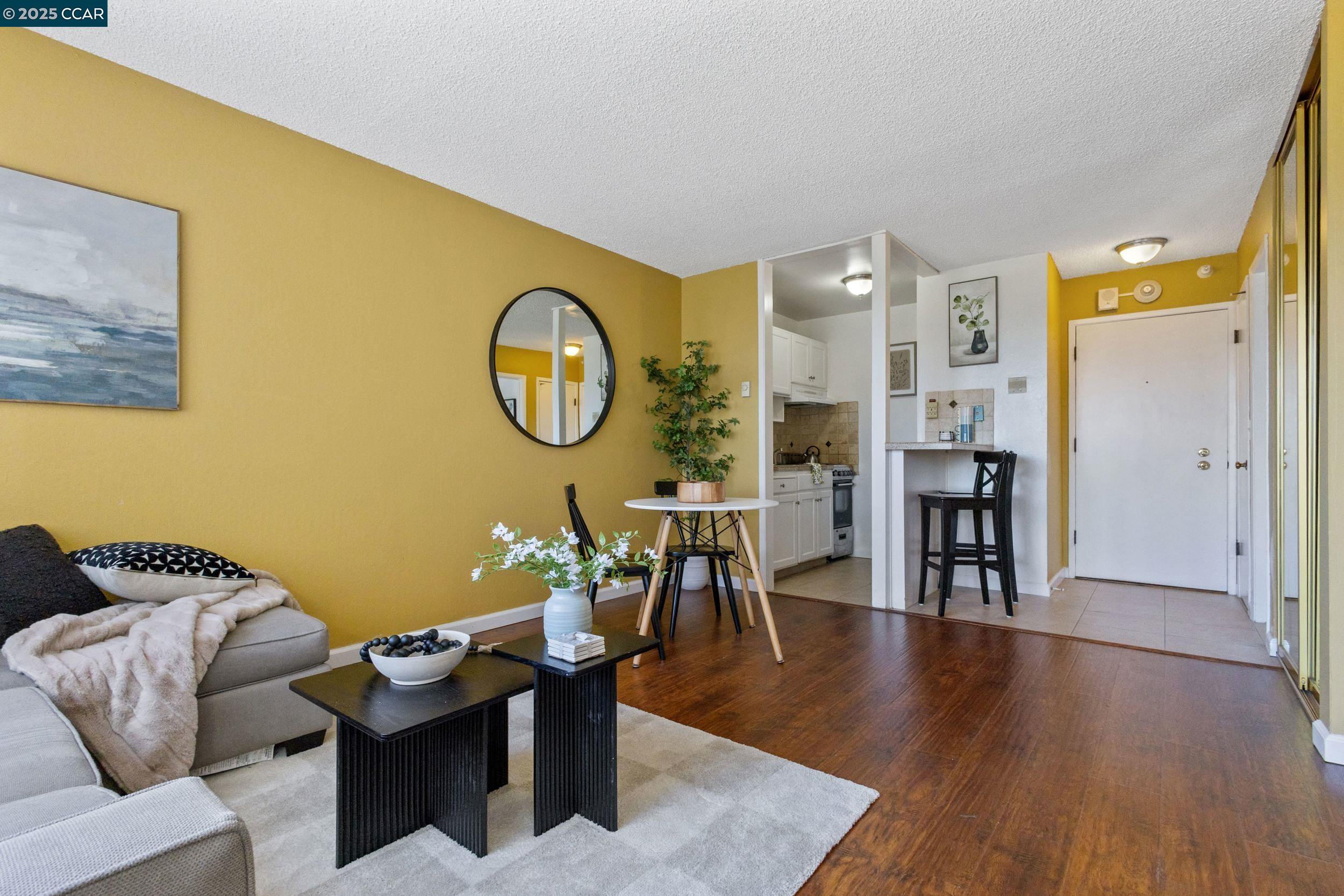 Photo #4: 41104356 Listing 