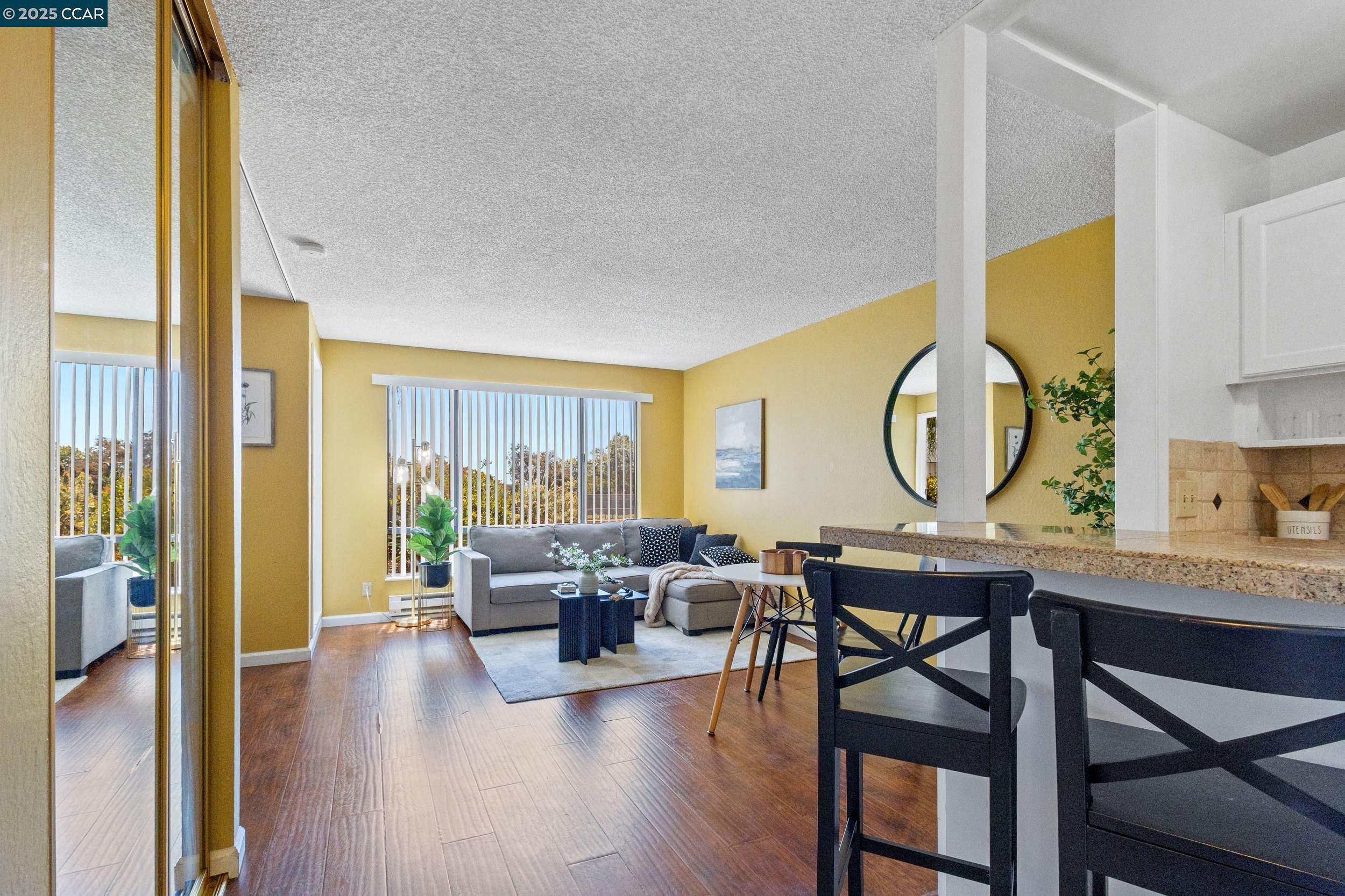 Photo #7: 41104356 Listing: Photo #7