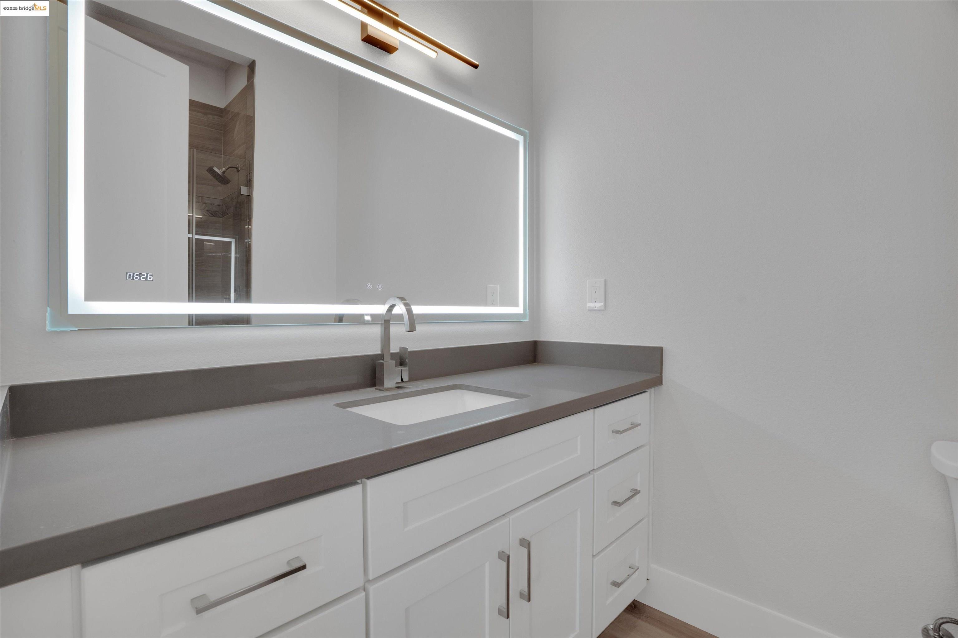 Detail Gallery Image 18 of 42 For 5590 Starboard Dr, Discovery Bay,  CA 94505 - 4 Beds | 4/1 Baths