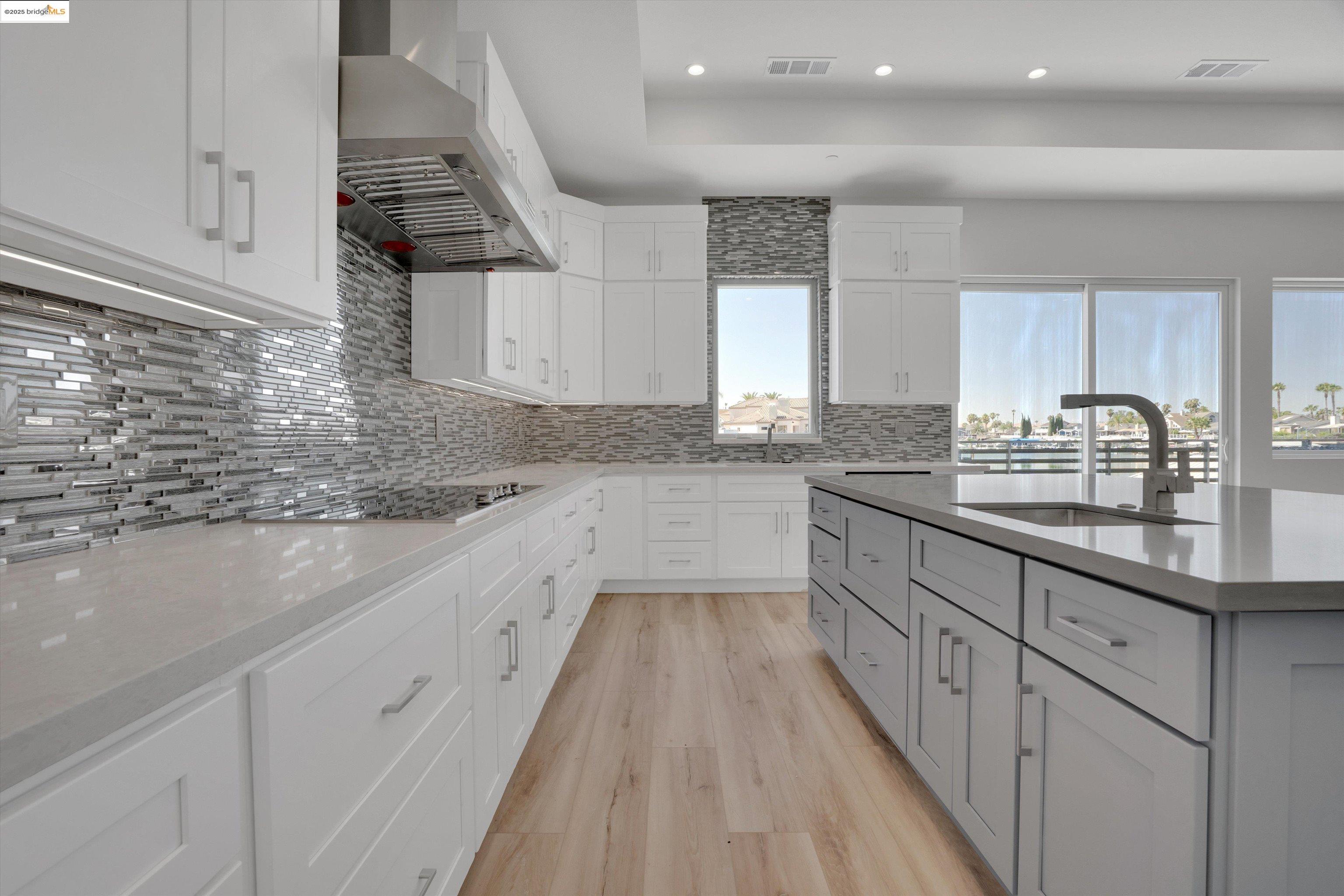 Detail Gallery Image 30 of 42 For 5590 Starboard Dr, Discovery Bay,  CA 94505 - 4 Beds | 4/1 Baths