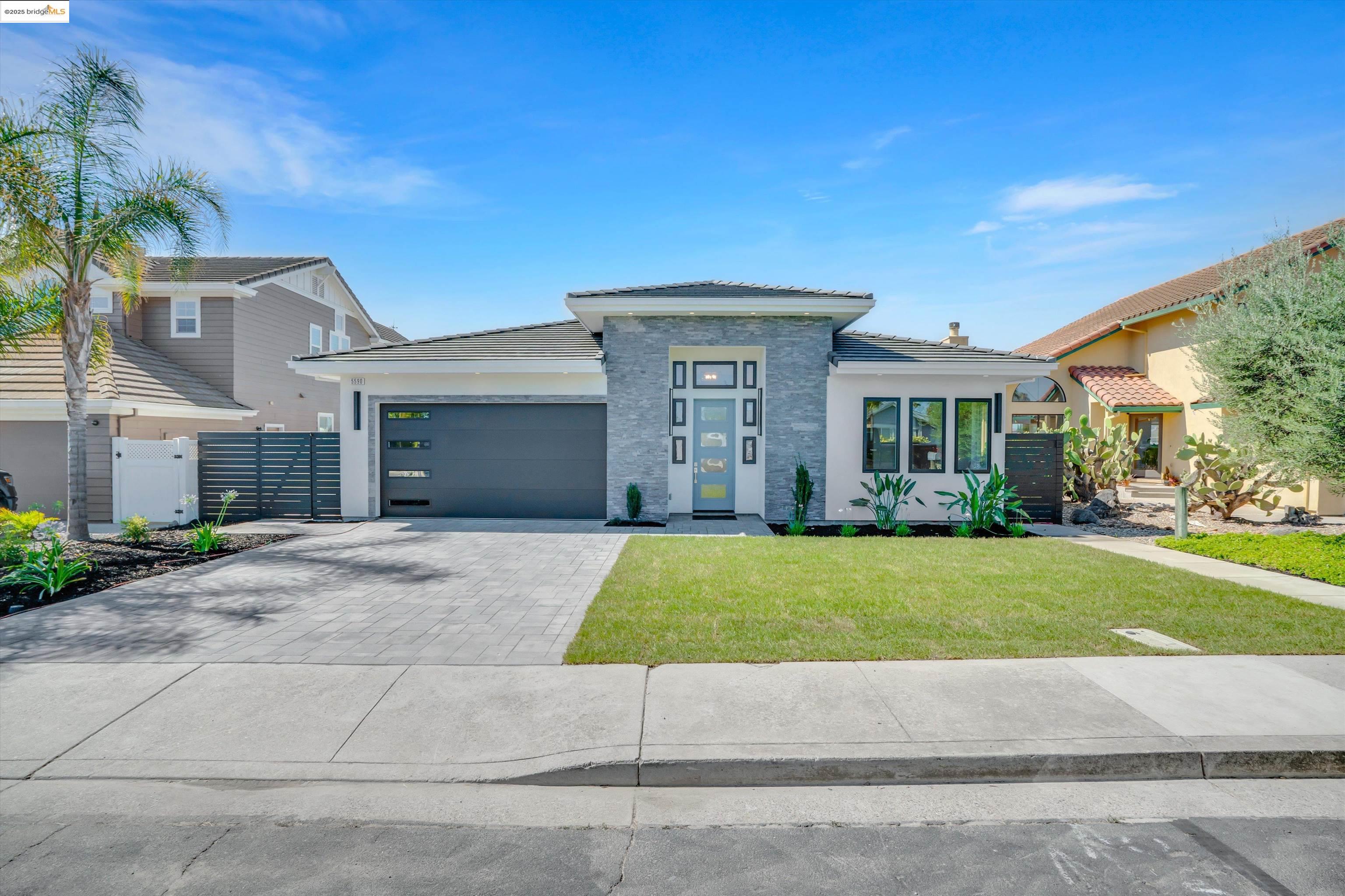 Detail Gallery Image 4 of 42 For 5590 Starboard Dr, Discovery Bay,  CA 94505 - 4 Beds | 4/1 Baths