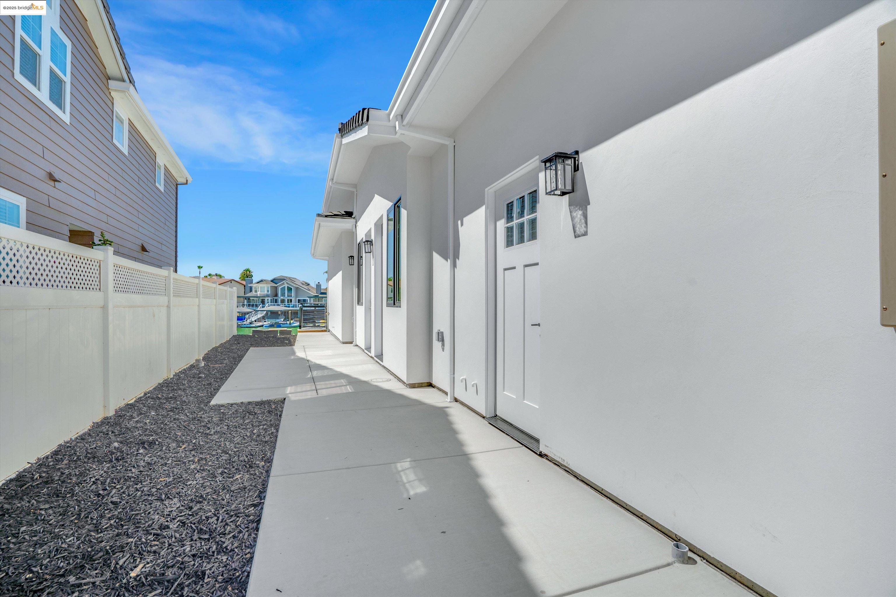Detail Gallery Image 35 of 42 For 5590 Starboard Dr, Discovery Bay,  CA 94505 - 4 Beds | 4/1 Baths