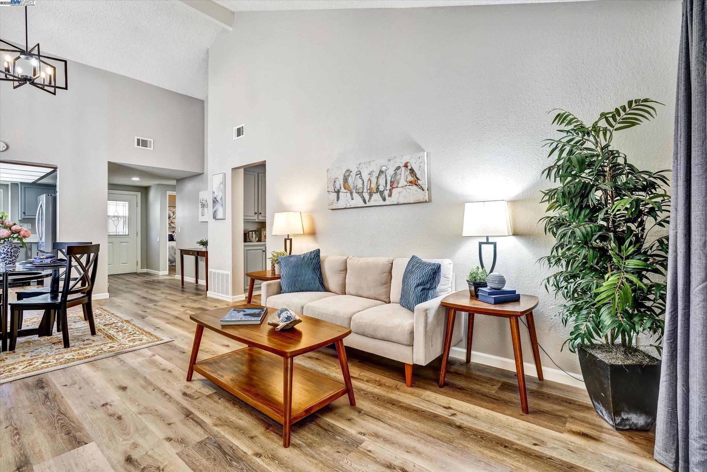 Detail Gallery Image 10 of 27 For 5927 Corte Cerritos, Pleasanton,  CA 94566 - 2 Beds | 2 Baths