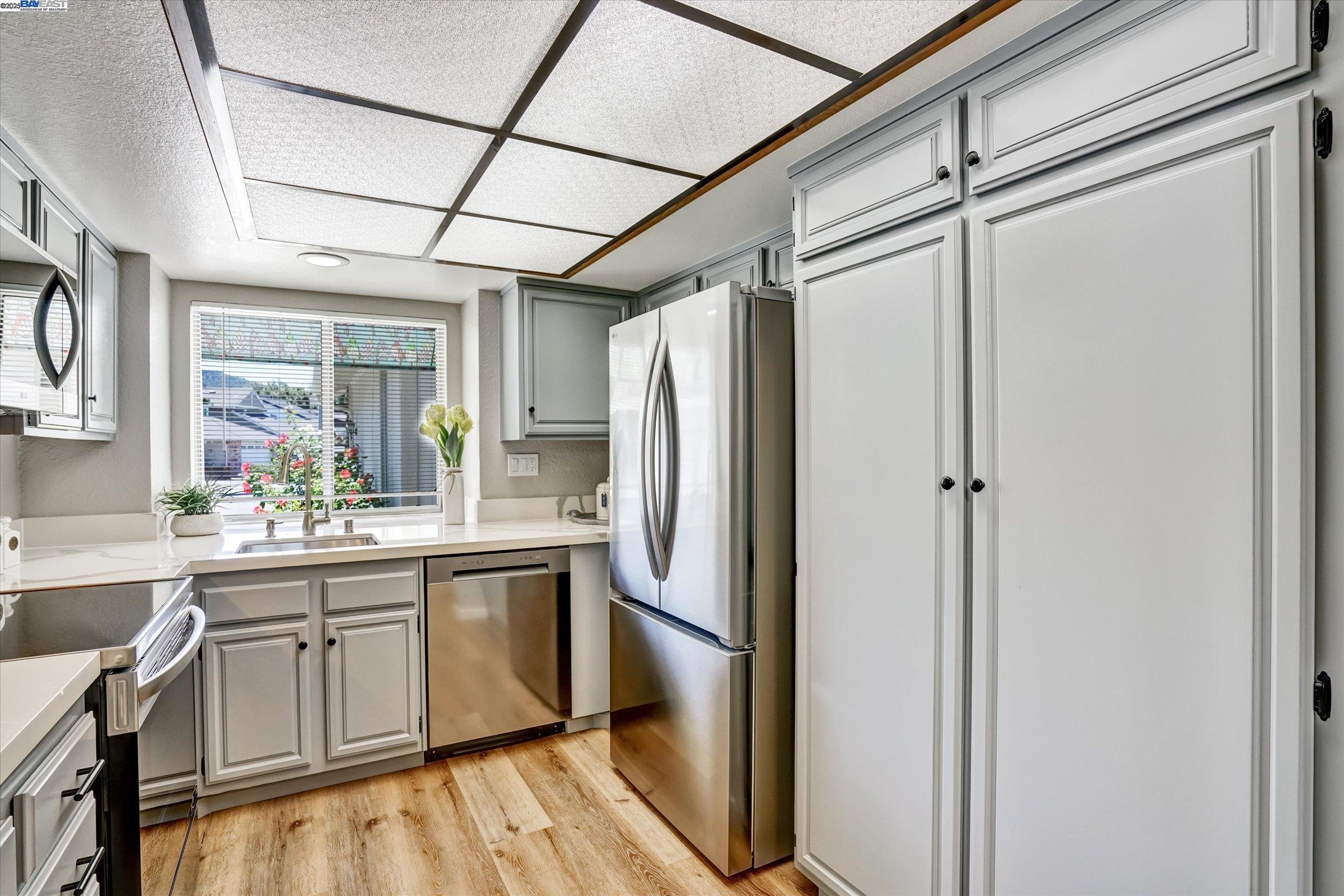Detail Gallery Image 13 of 27 For 5927 Corte Cerritos, Pleasanton,  CA 94566 - 2 Beds | 2 Baths