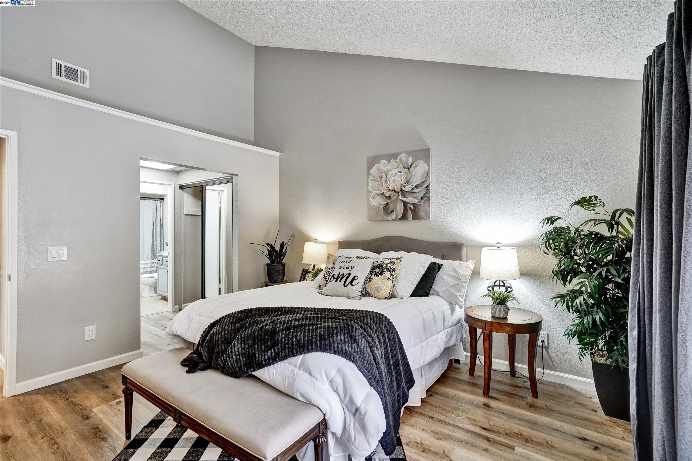 Detail Gallery Image 14 of 27 For 5927 Corte Cerritos, Pleasanton,  CA 94566 - 2 Beds | 2 Baths
